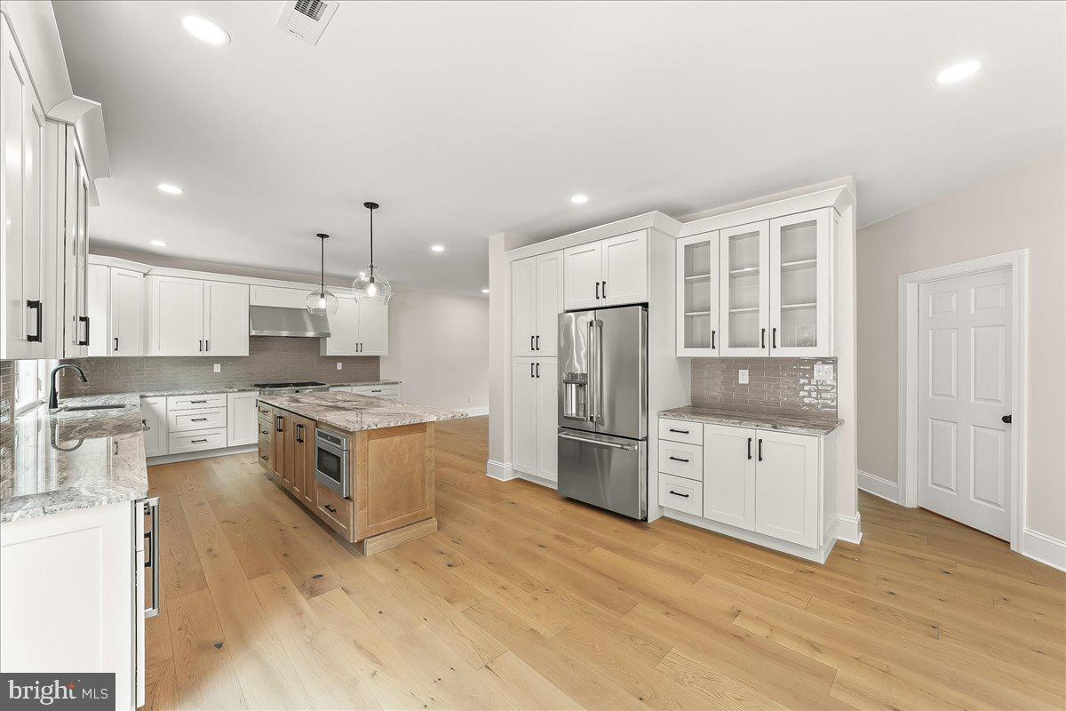 WILLOWDALE CROSSIN - Residential