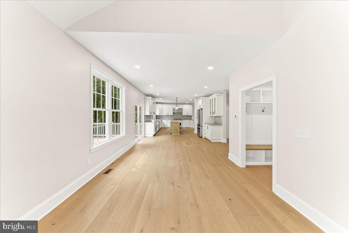WILLOWDALE CROSSIN - Residential