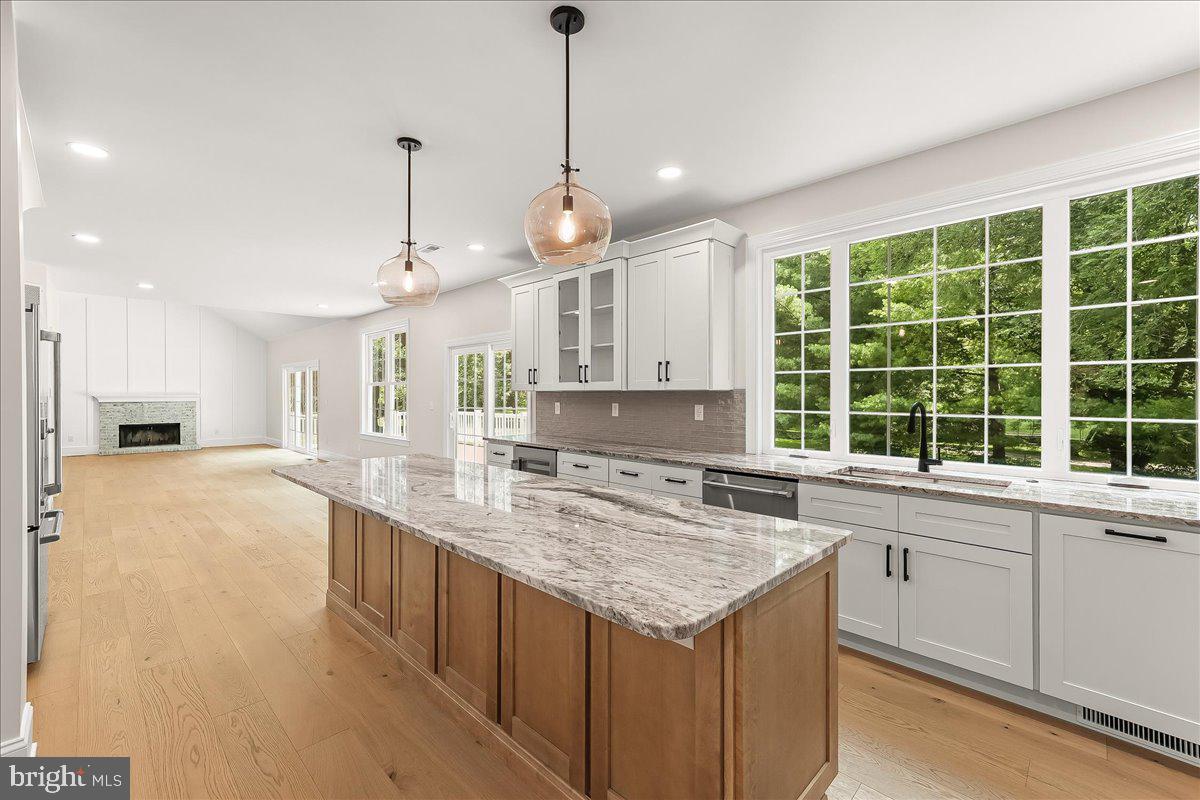 WILLOWDALE CROSSIN - Residential