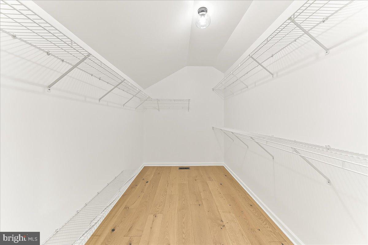 WILLOWDALE CROSSIN - Residential