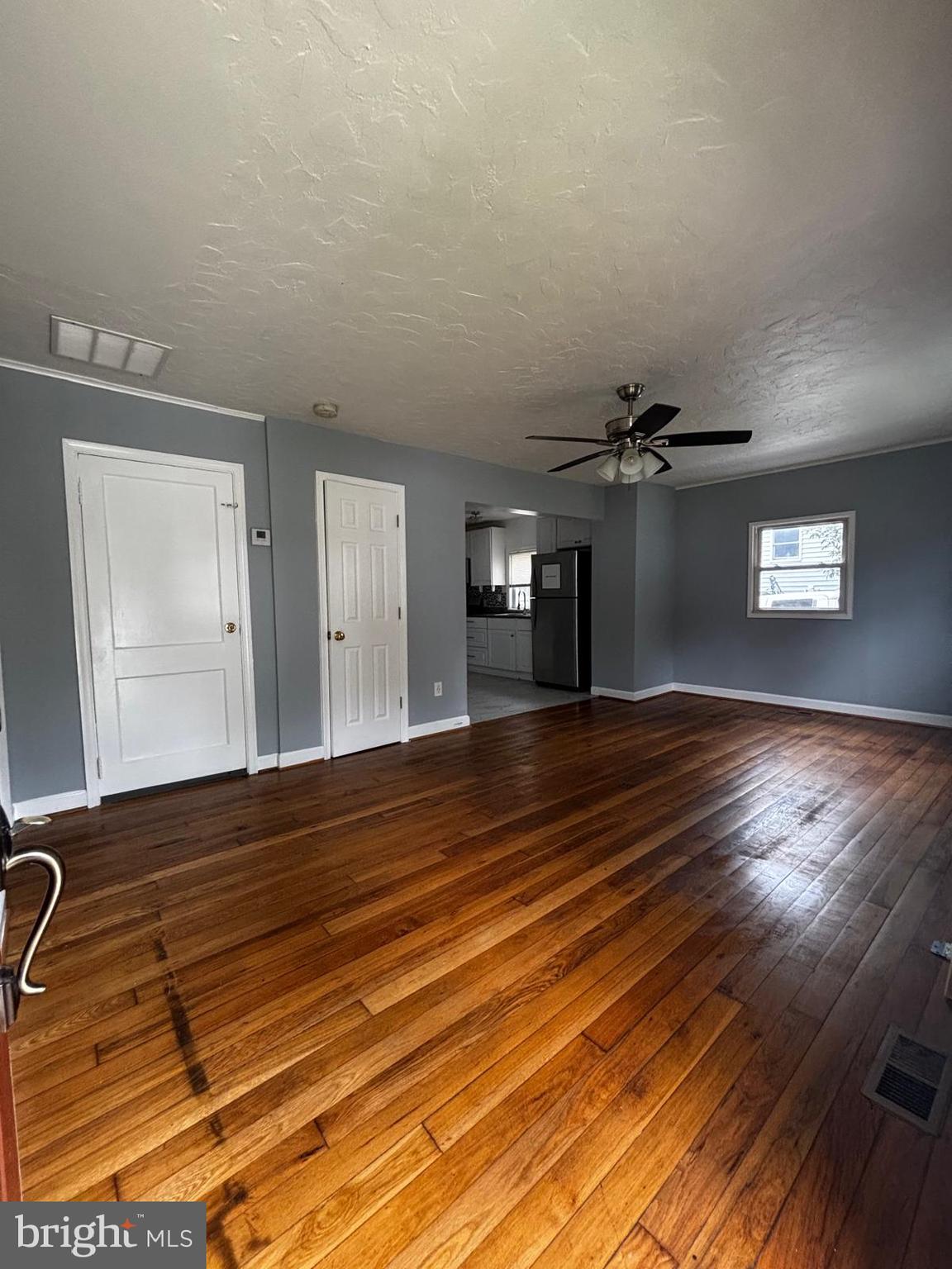 CAMERON HEIGHTS - Residential