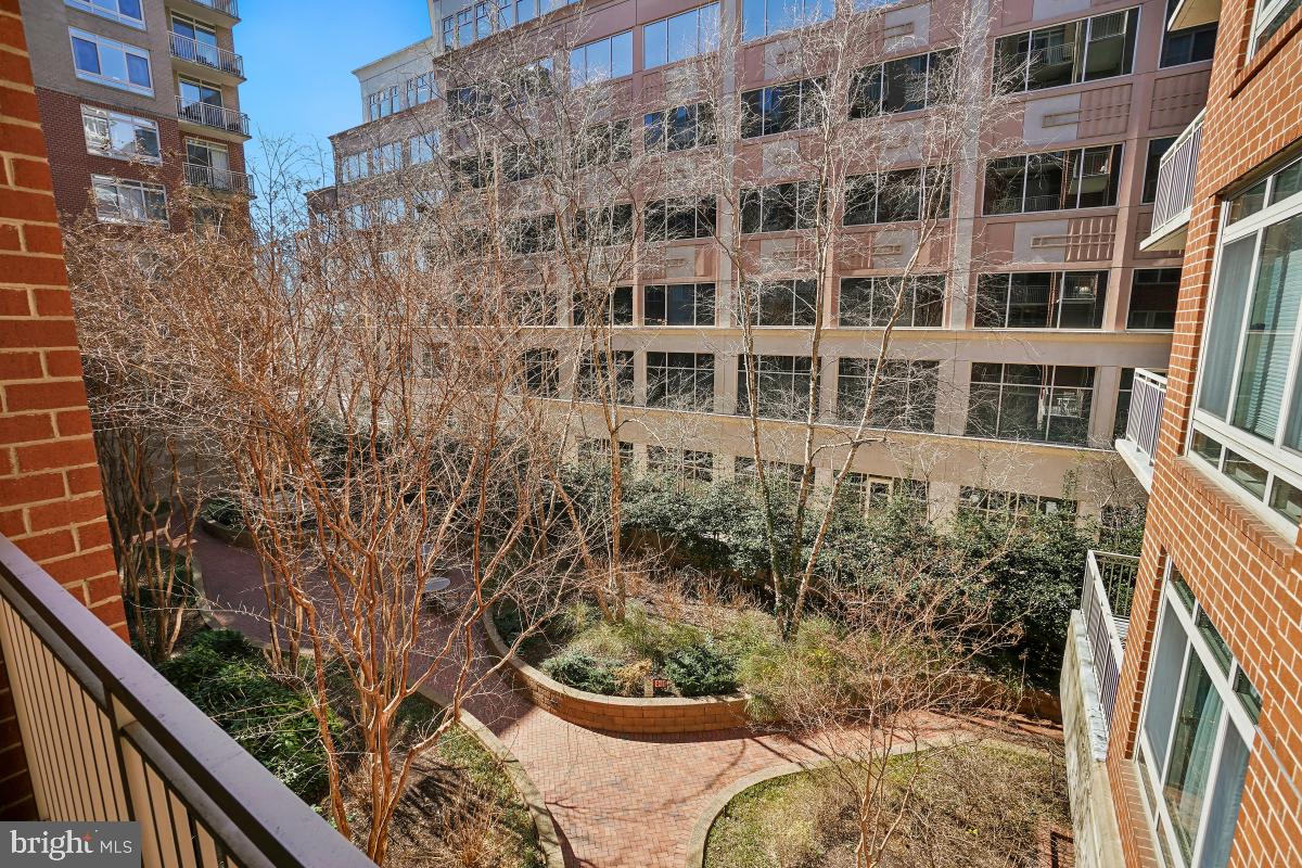 HAWTHORN - Residential