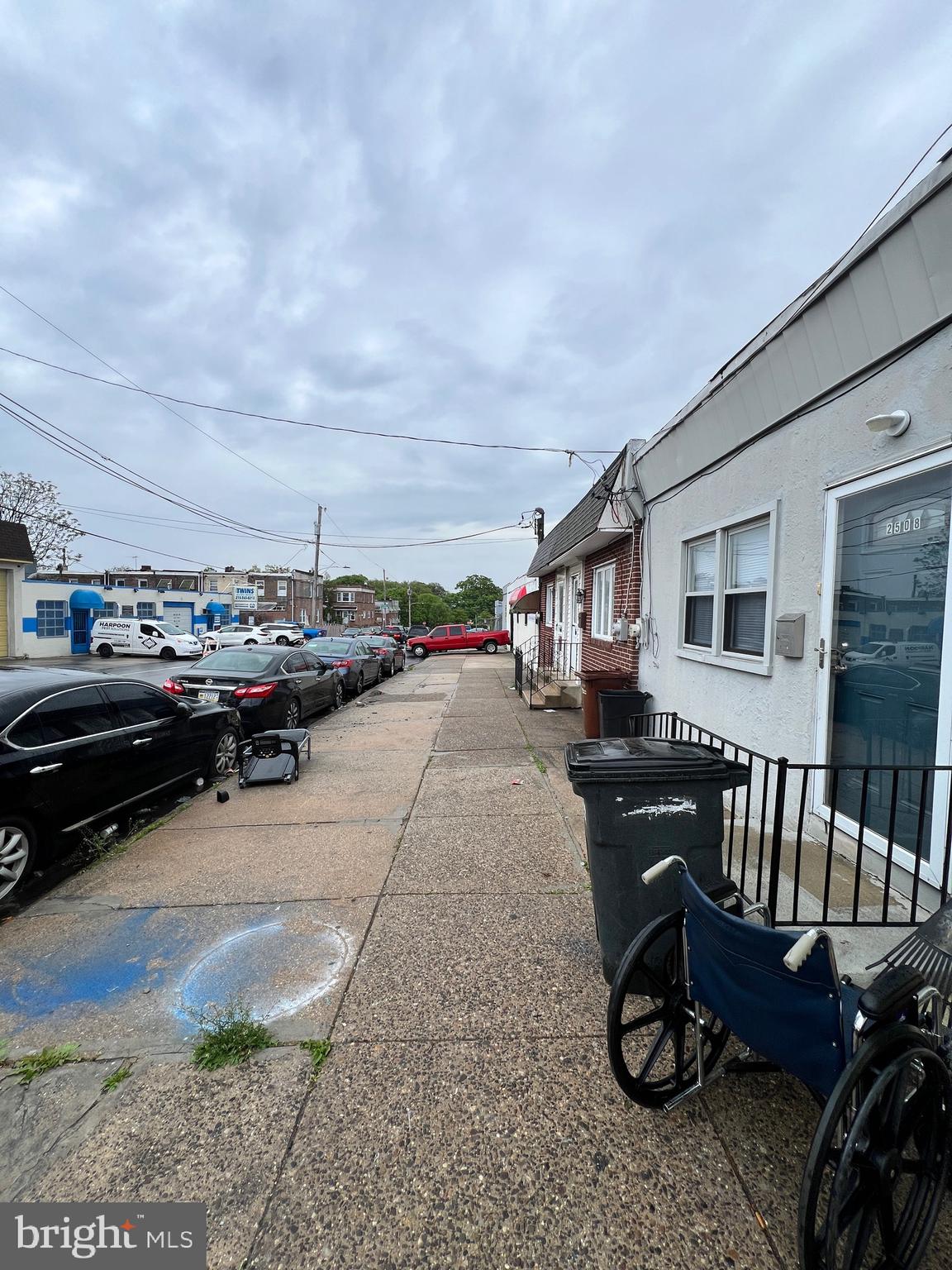 ELMWOOD PARK - Residential