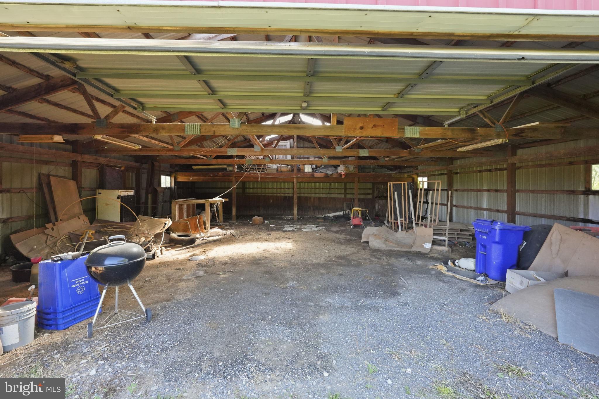 BURTONSVILLE - Residential