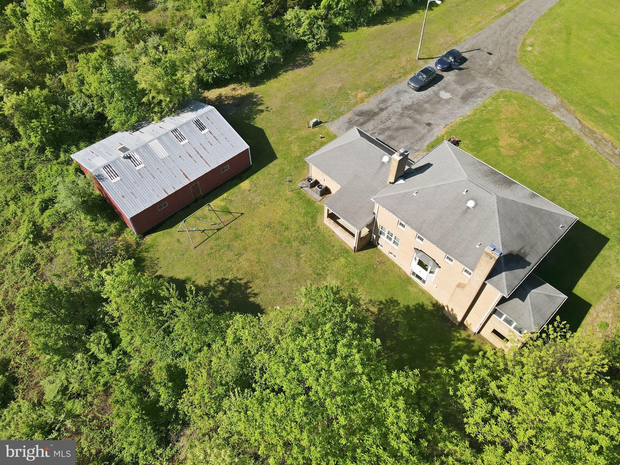 BURTONSVILLE - Residential