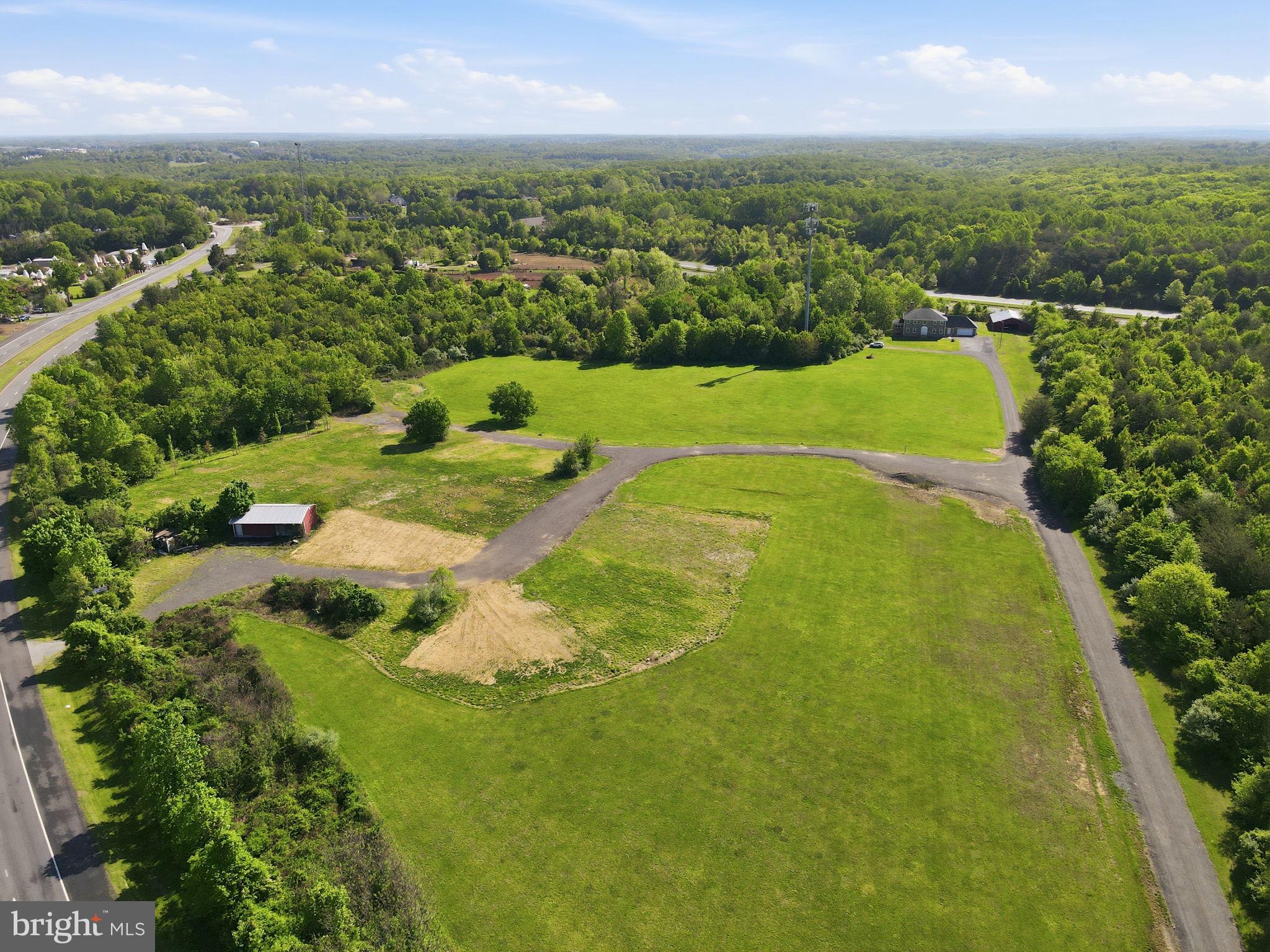 BURTONSVILLE - Residential