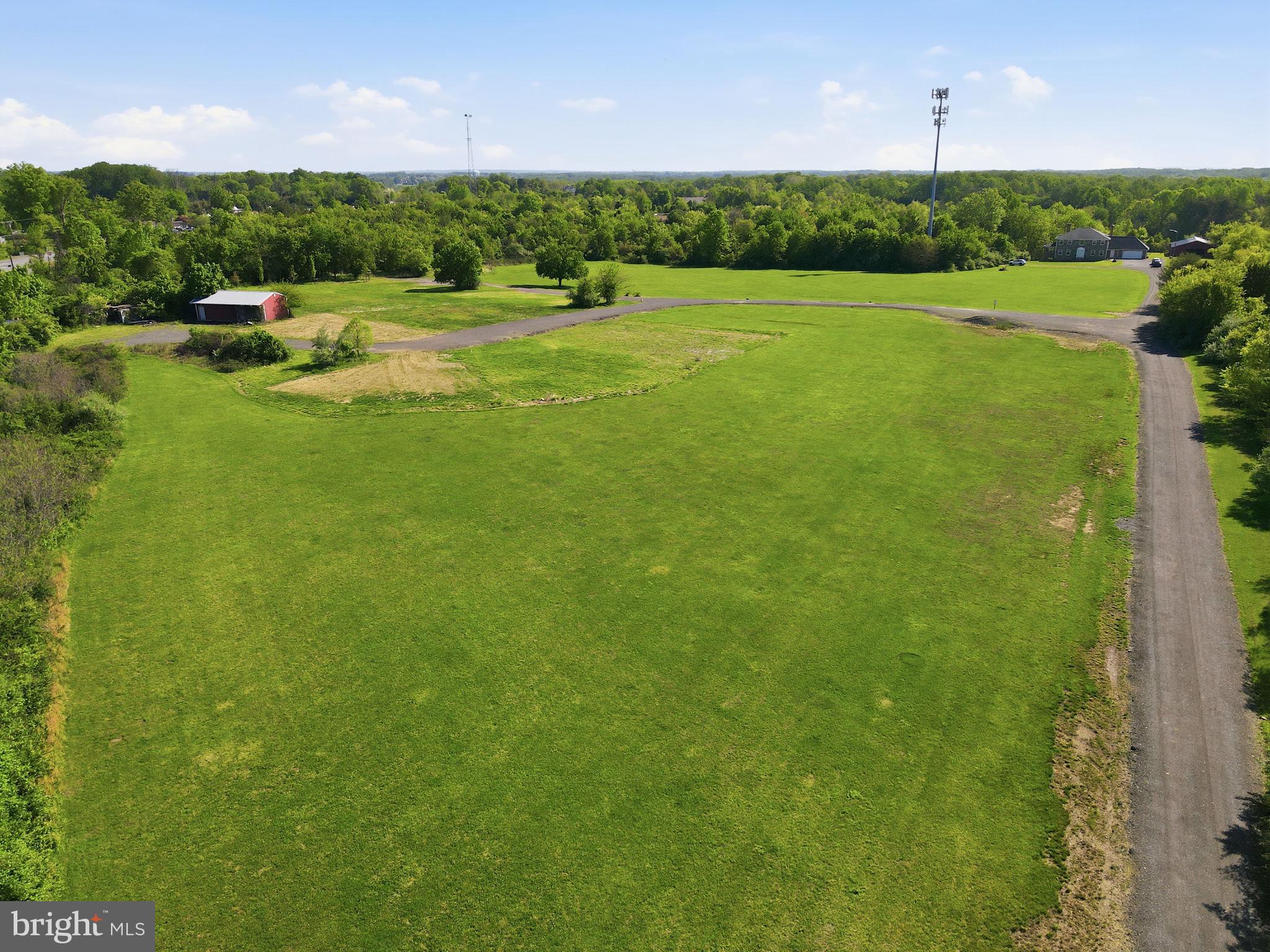 BURTONSVILLE - Residential