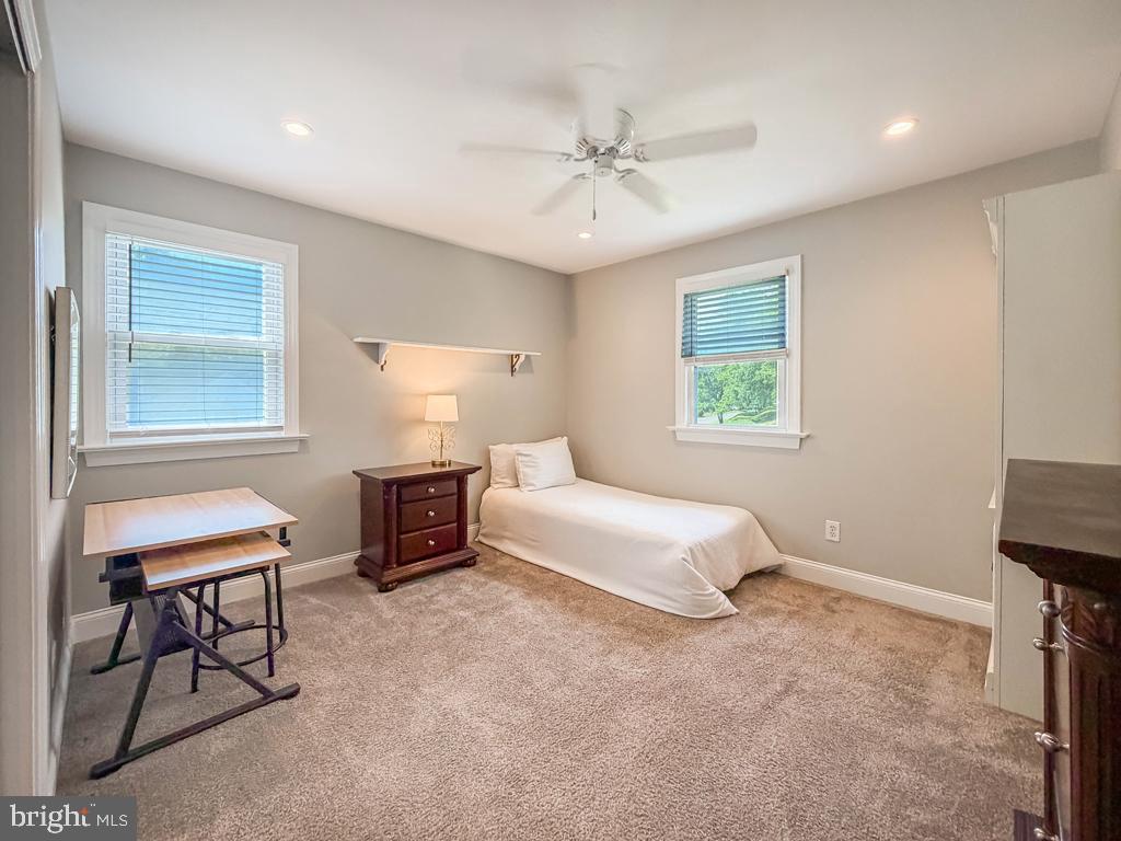STRAWBERRY RIDGE - Residential