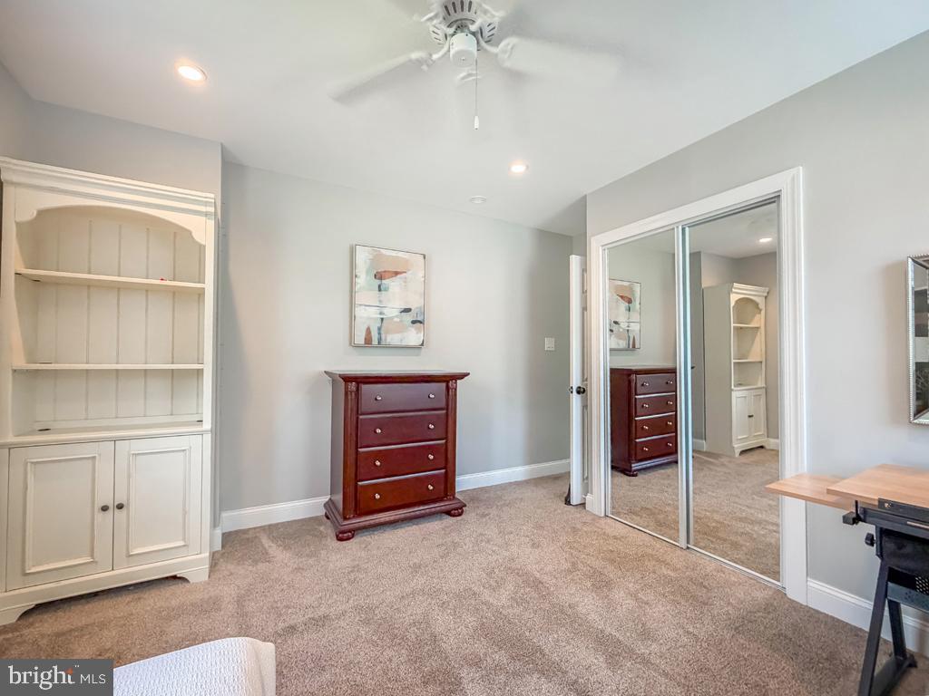 STRAWBERRY RIDGE - Residential