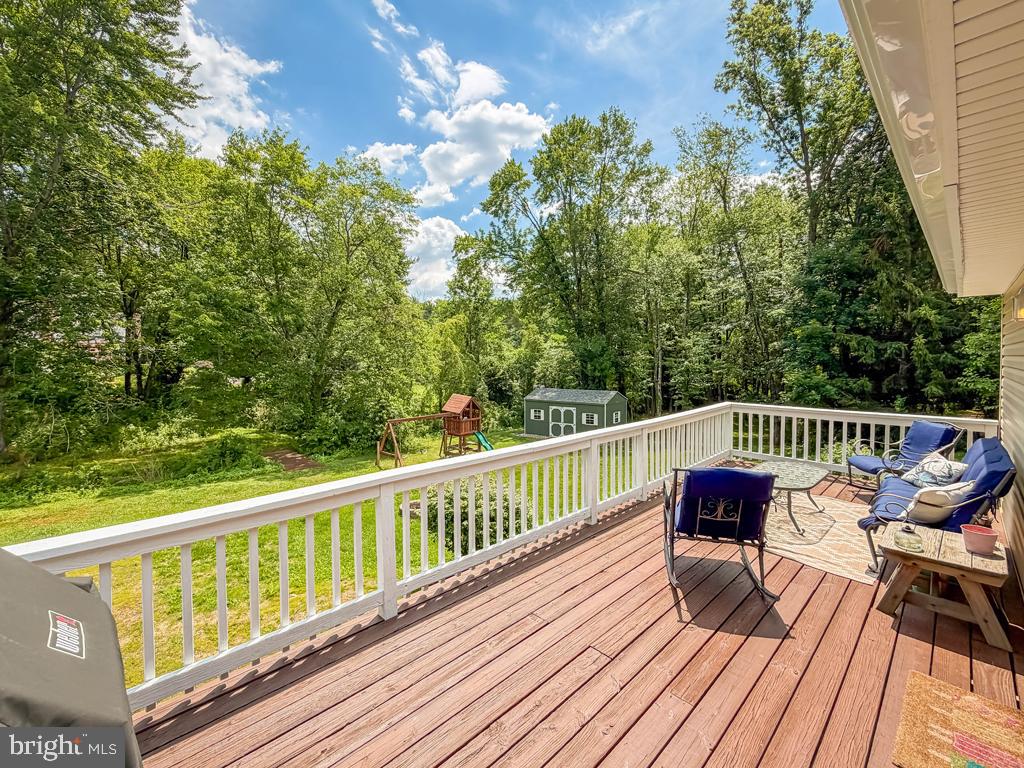 STRAWBERRY RIDGE - Residential