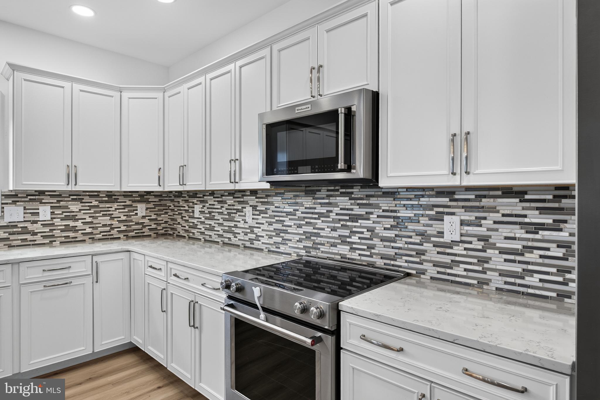 LEXINGTON ESTATES - Residential