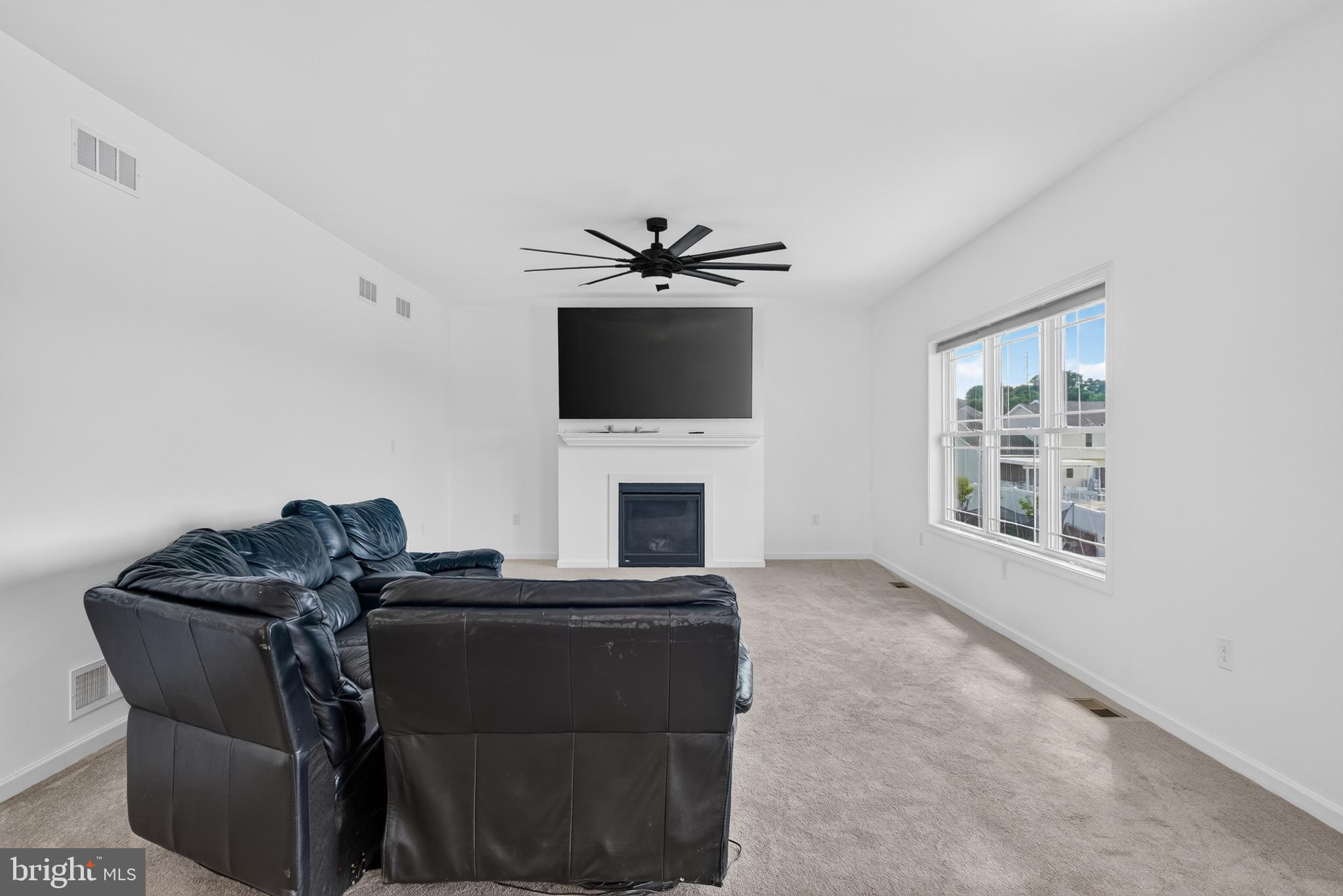 LEXINGTON ESTATES - Residential