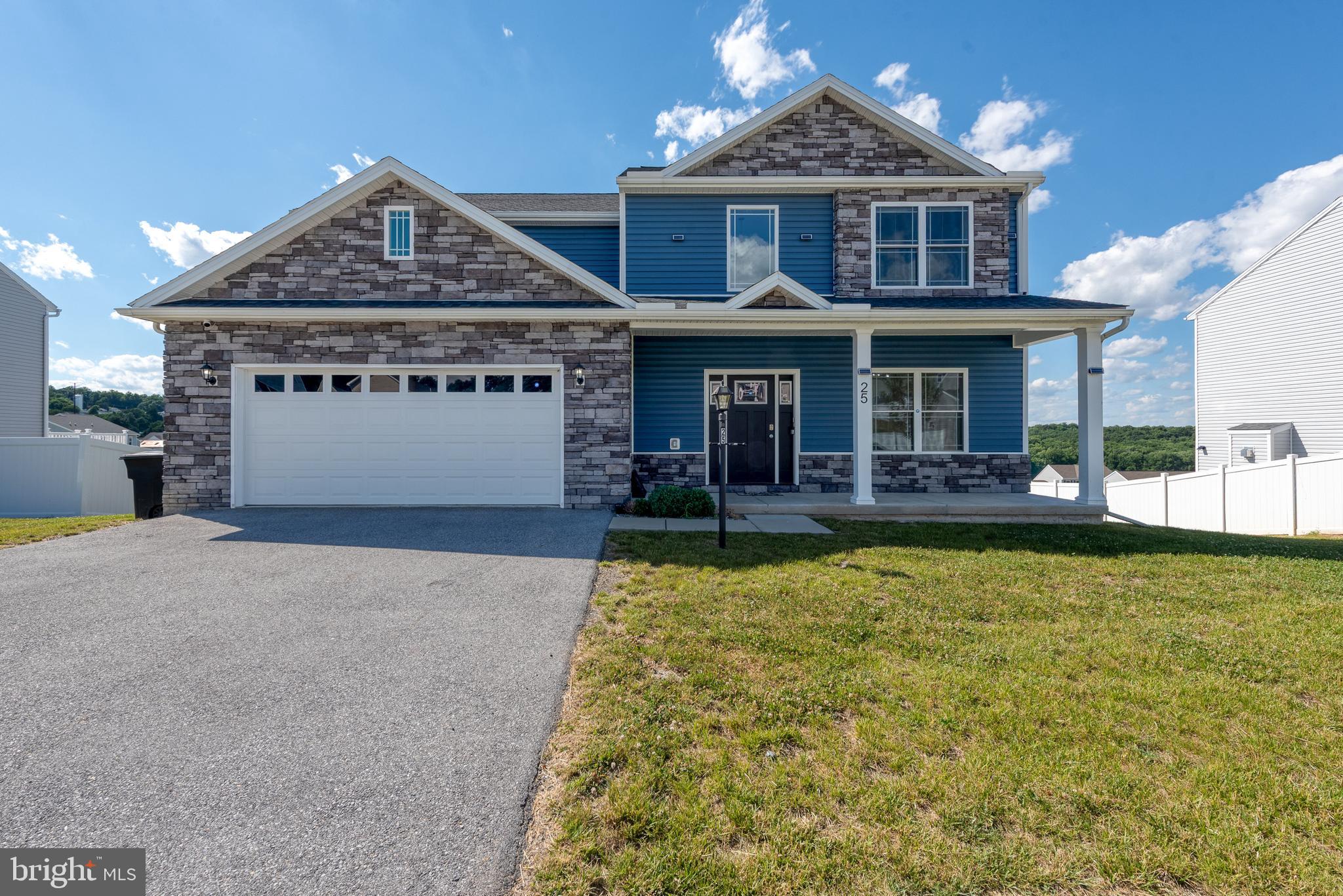 LEXINGTON ESTATES - Residential