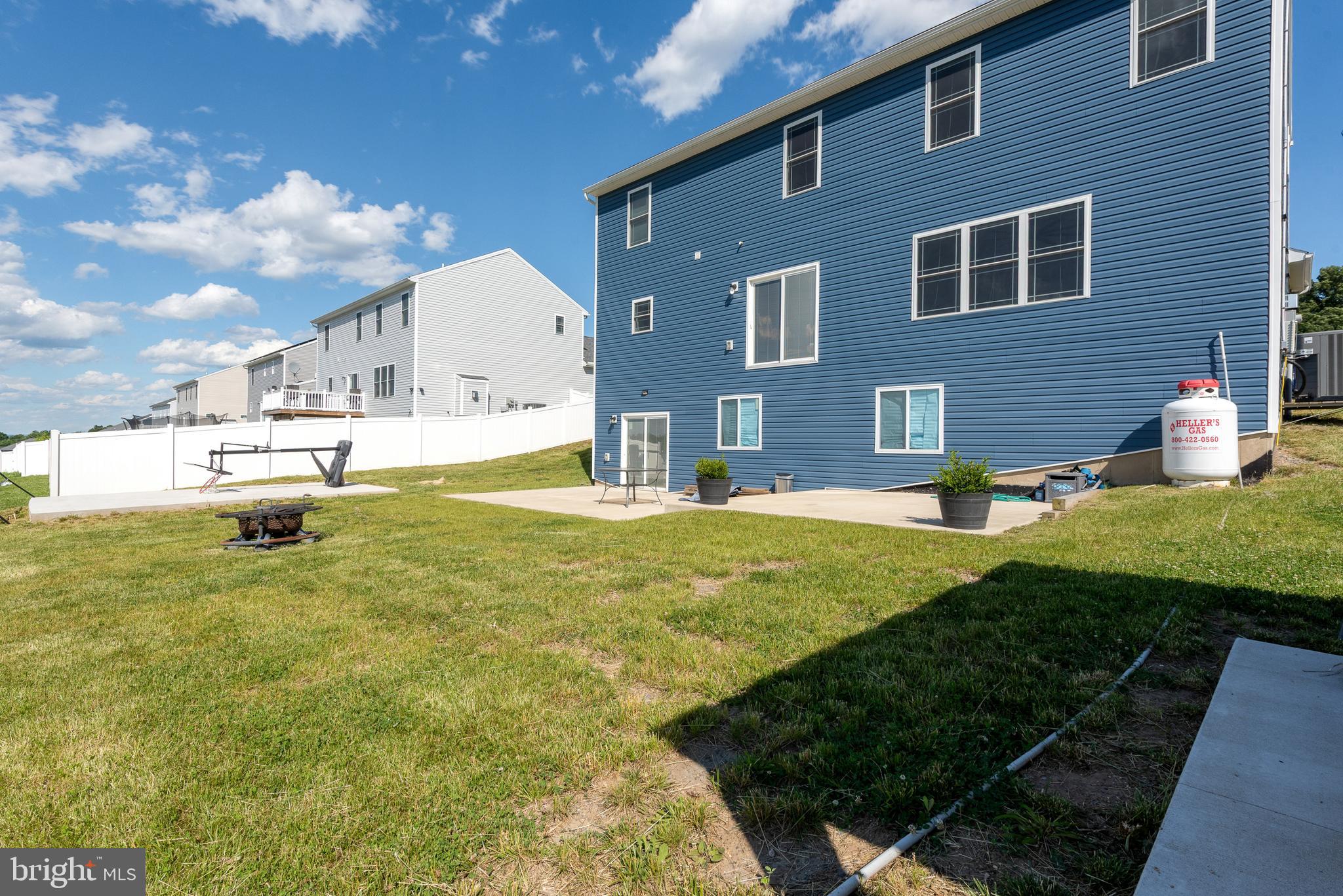 LEXINGTON ESTATES - Residential