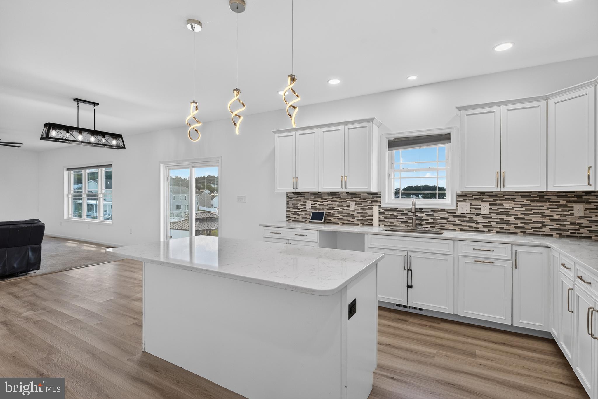 LEXINGTON ESTATES - Residential