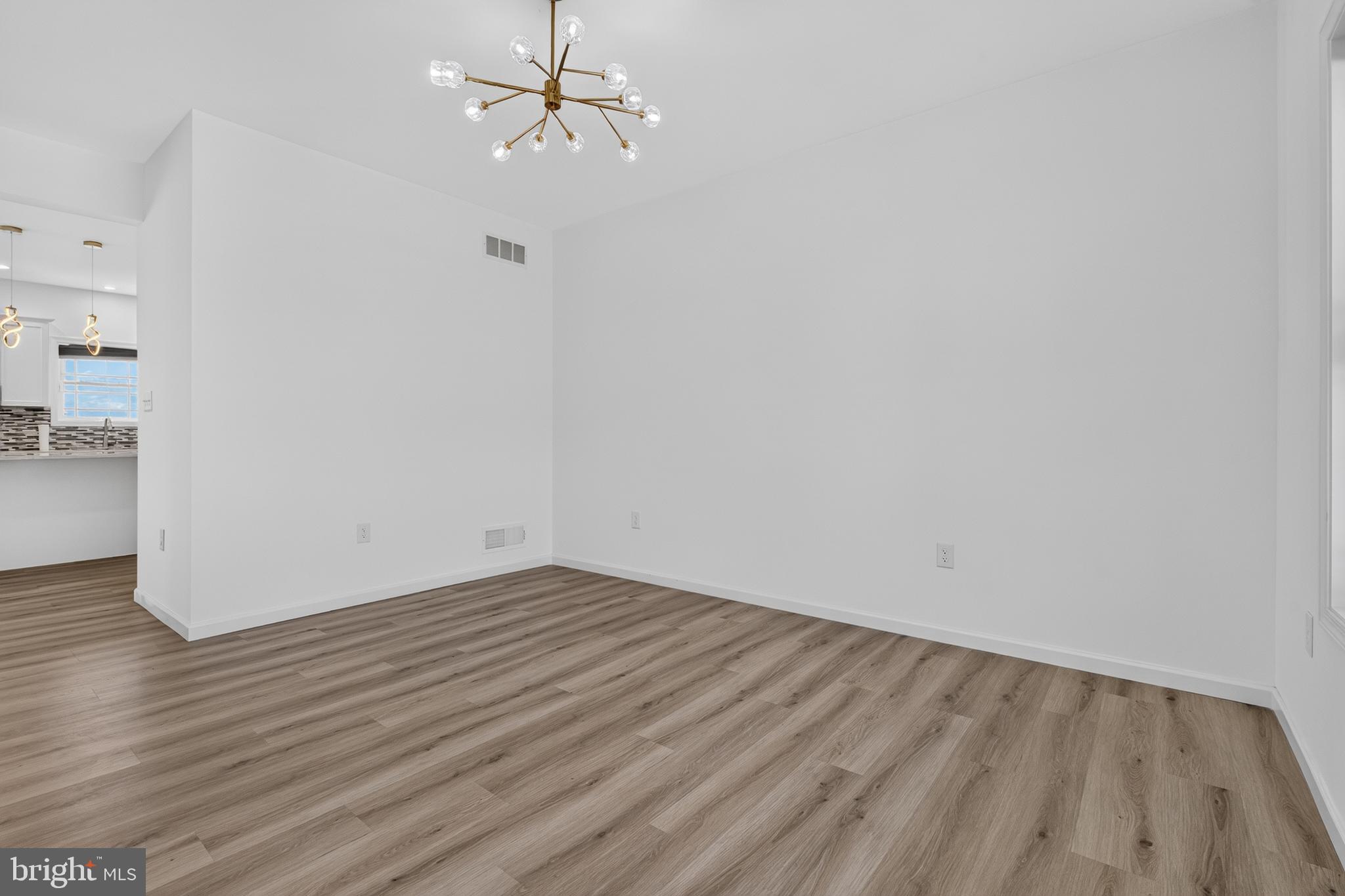 LEXINGTON ESTATES - Residential