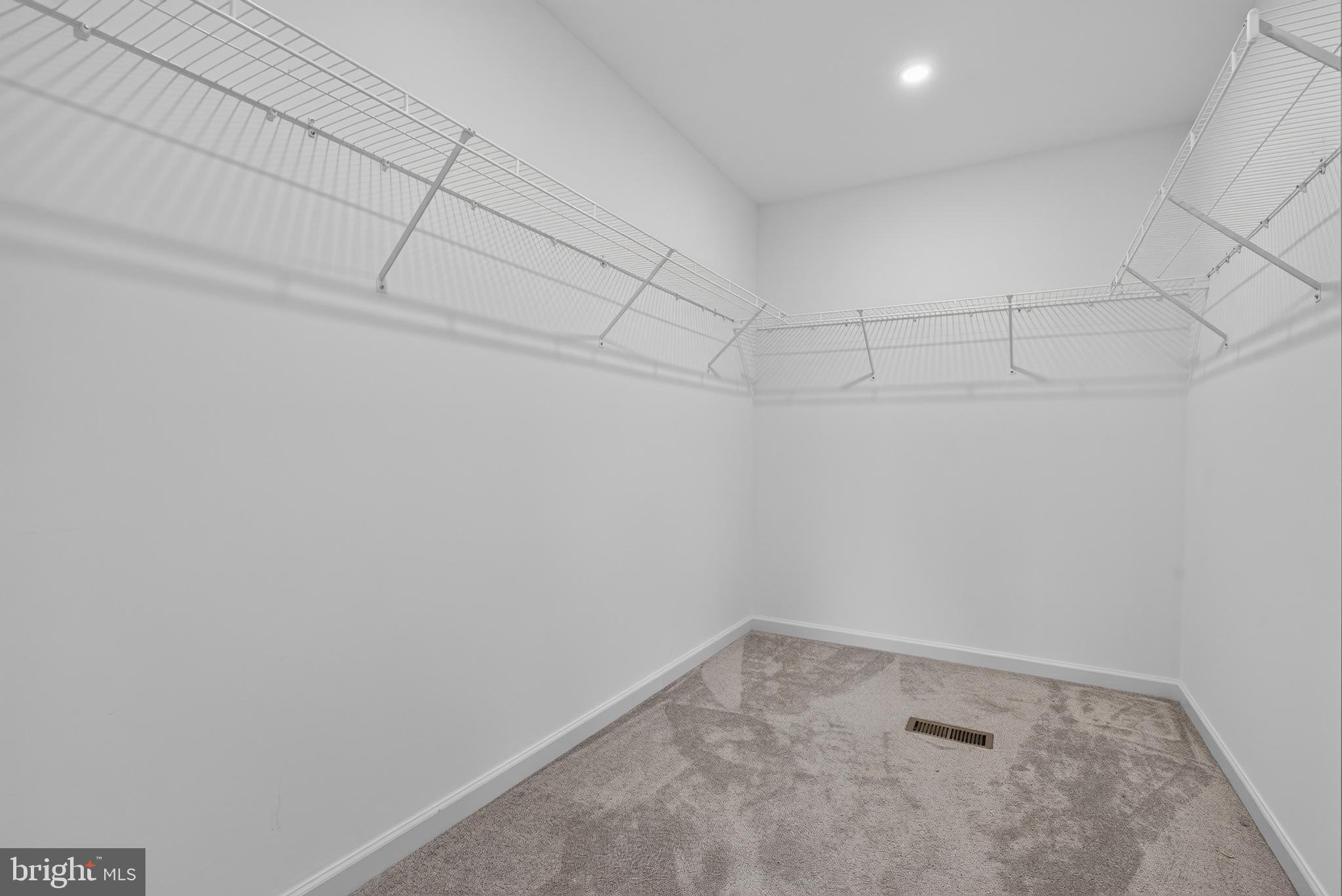 LEXINGTON ESTATES - Residential