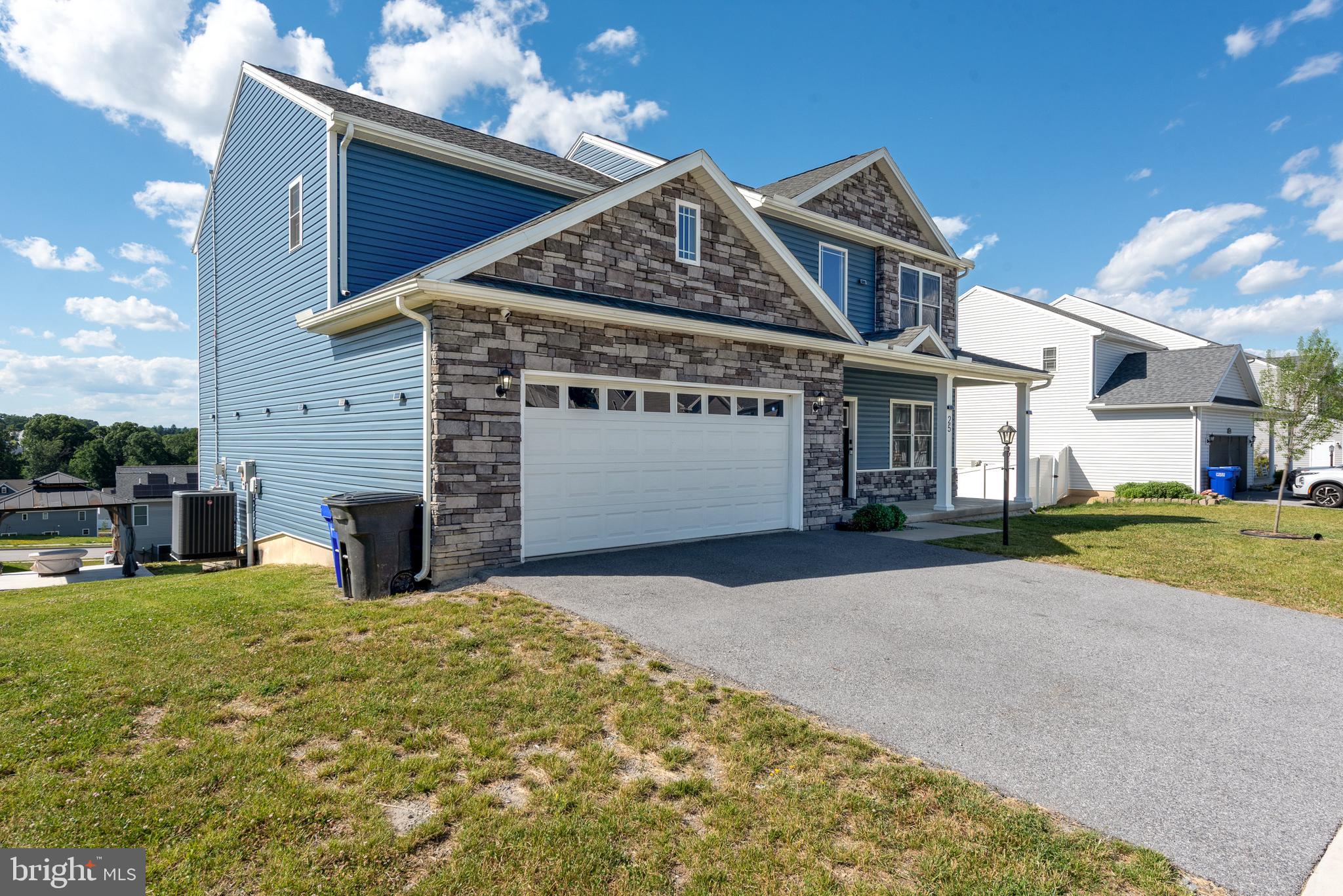LEXINGTON ESTATES - Residential