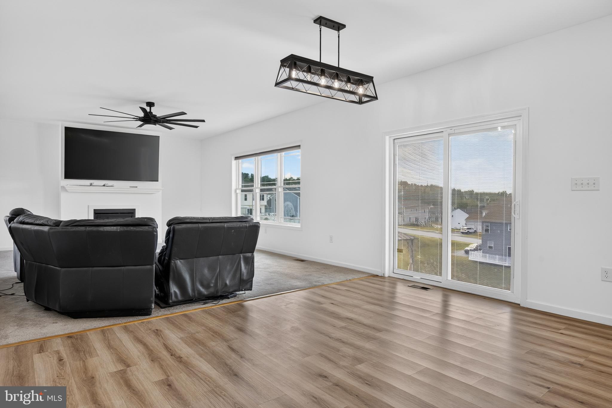 LEXINGTON ESTATES - Residential