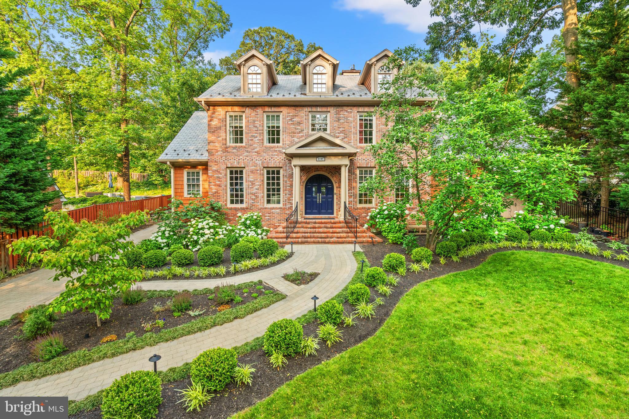 MOUNT IDA - Residential