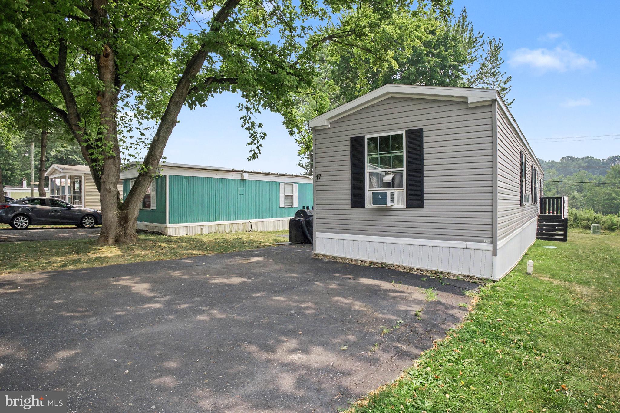 LEBANON VALLEY M.H. PARK - Residential