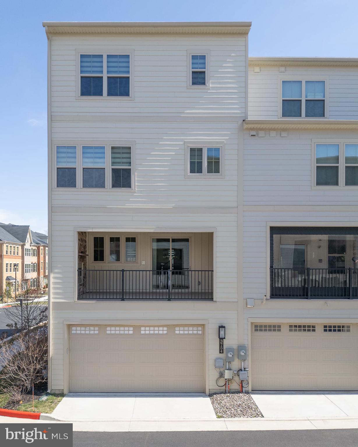 BOULEVARD VI TOWNS - Residential