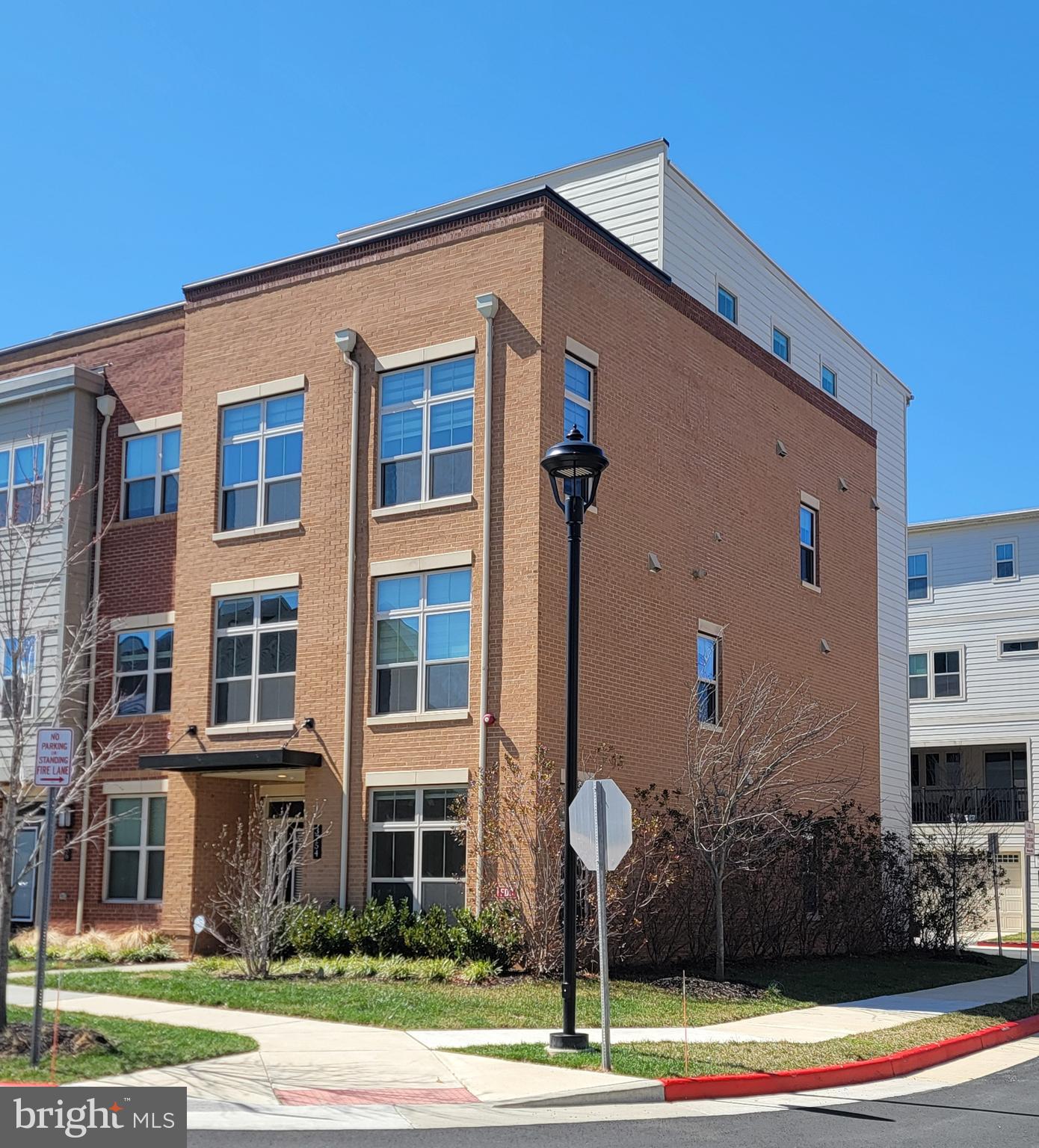 BOULEVARD VI TOWNS - Residential