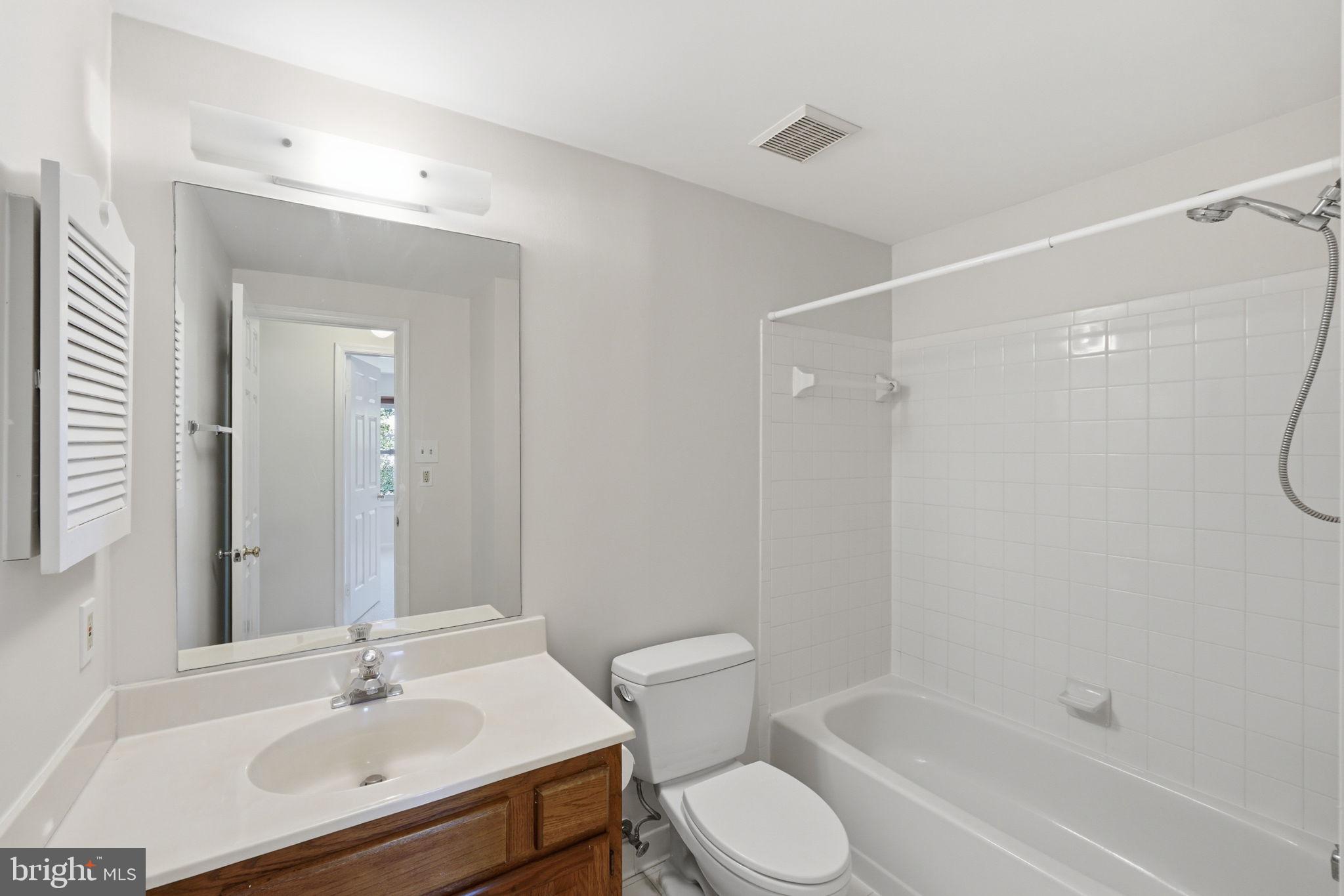 OLNEY OAKS - Residential