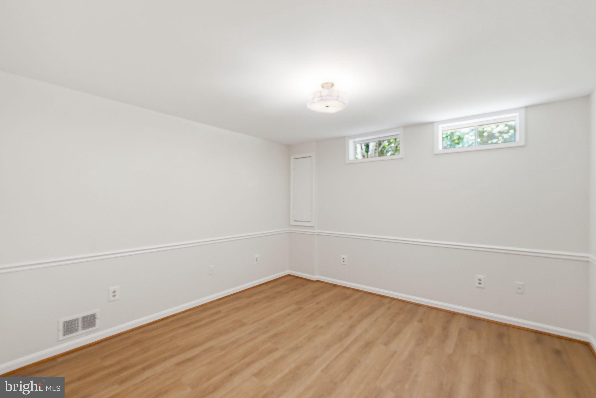 OLNEY OAKS - Residential