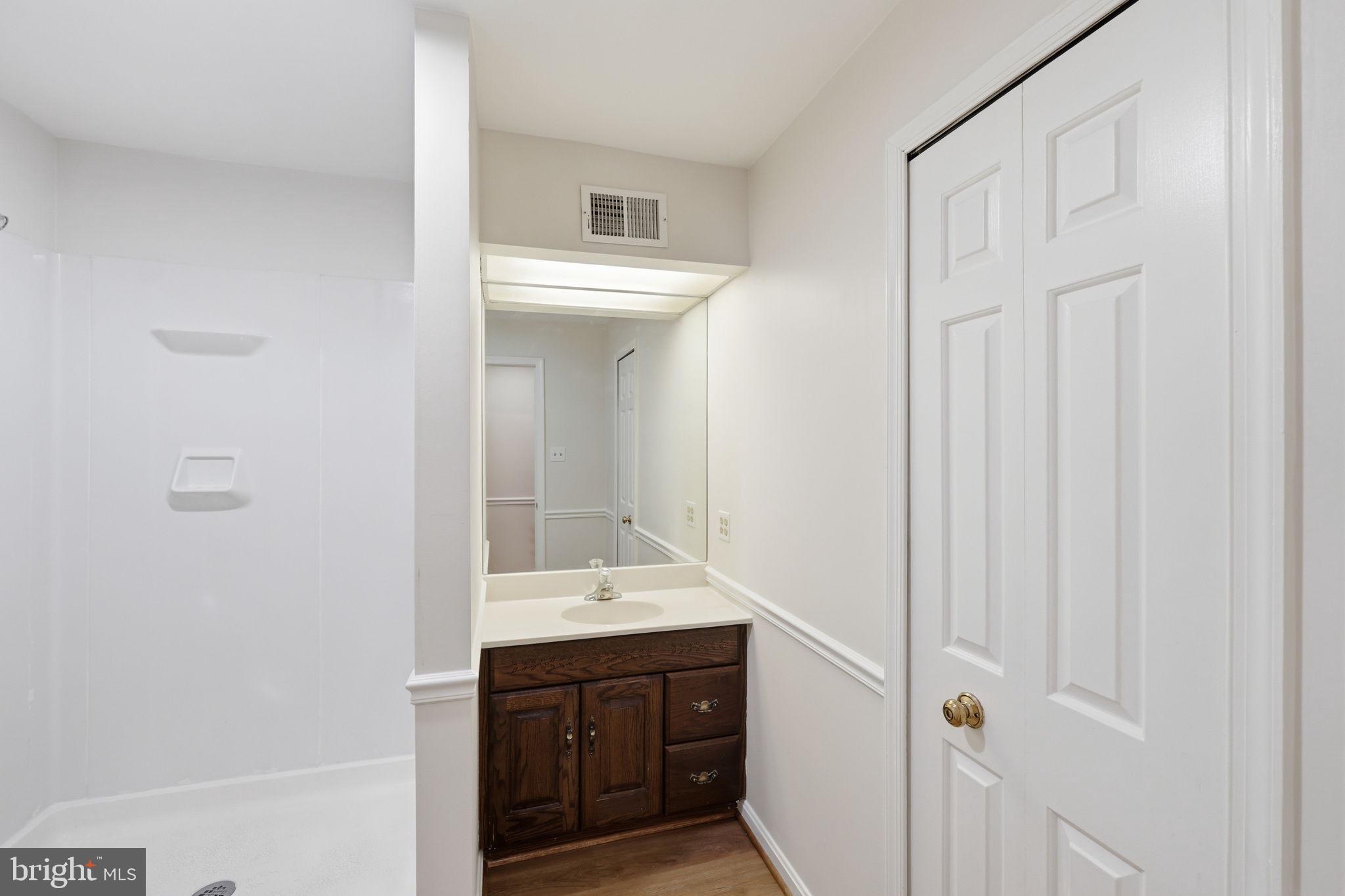 OLNEY OAKS - Residential