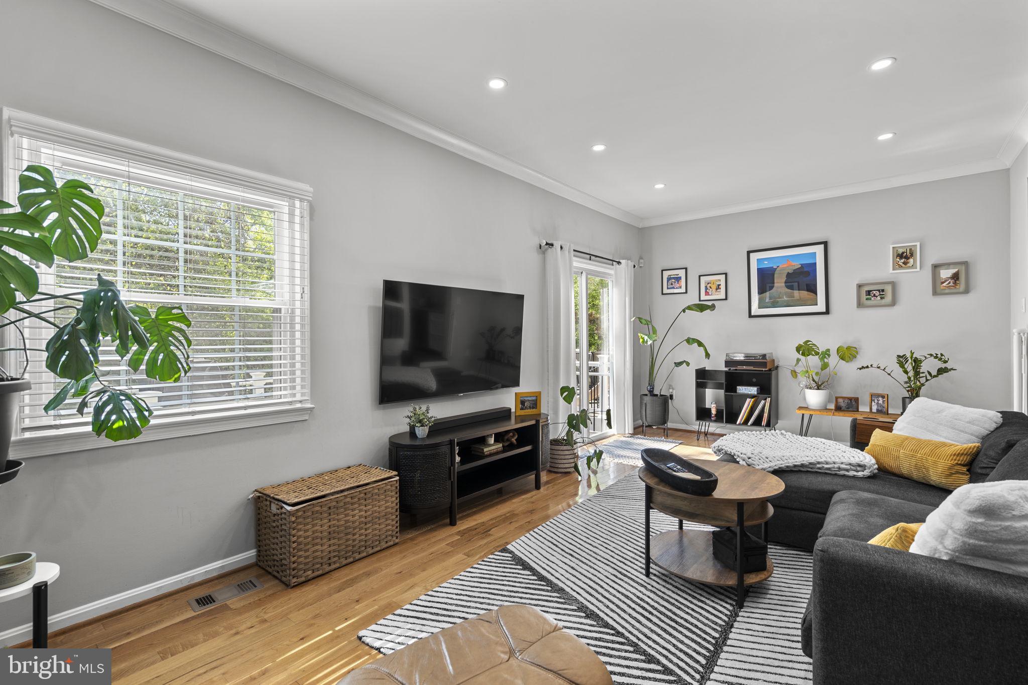 LAKE DEVEREUX - Residential