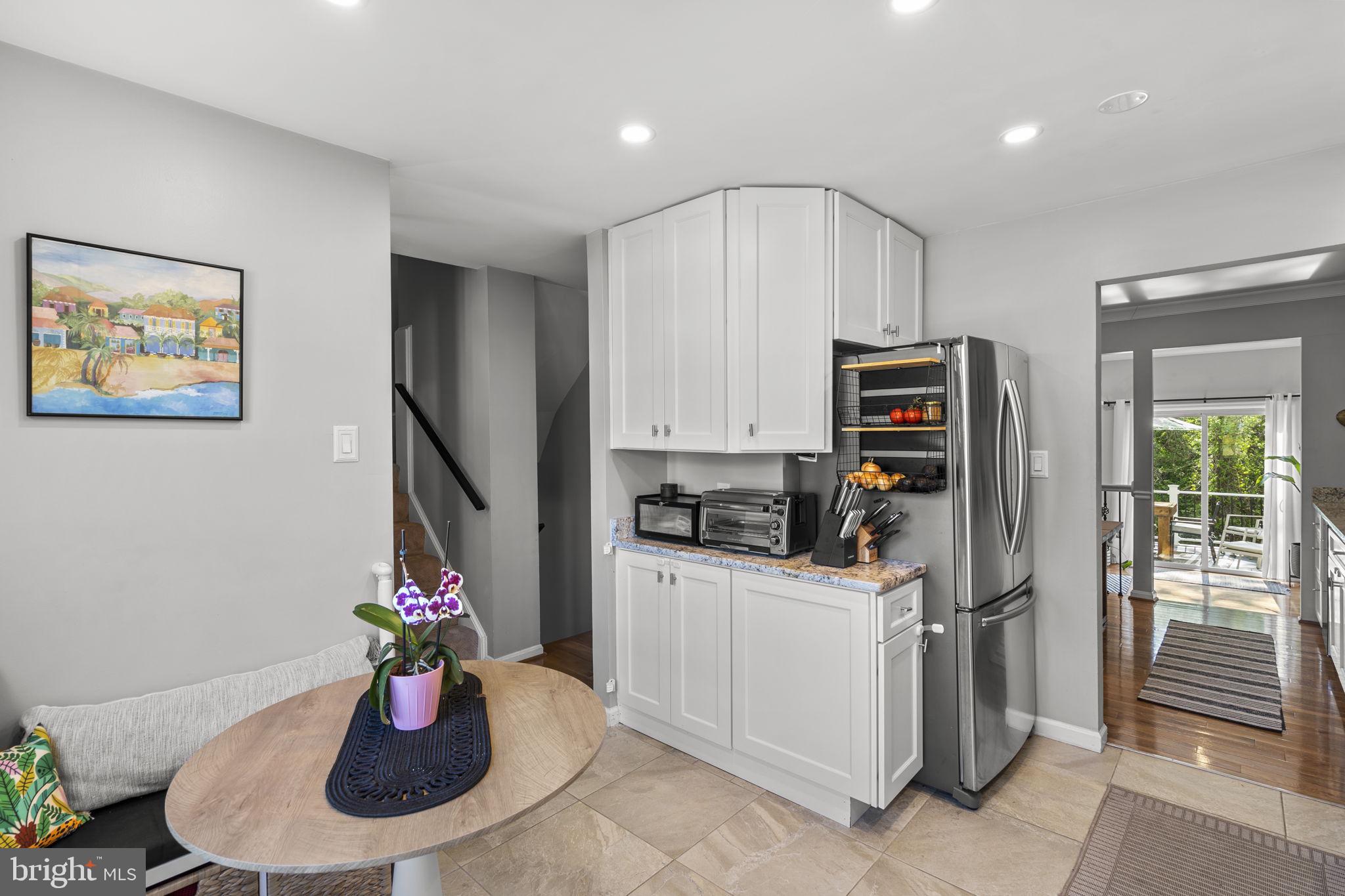 LAKE DEVEREUX - Residential