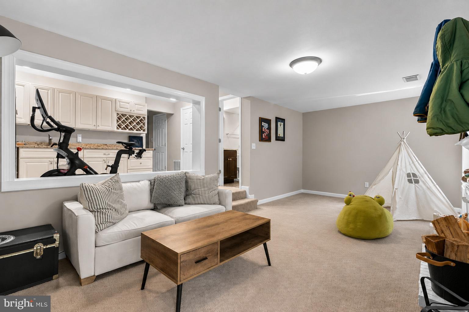 LAKE DEVEREUX - Residential