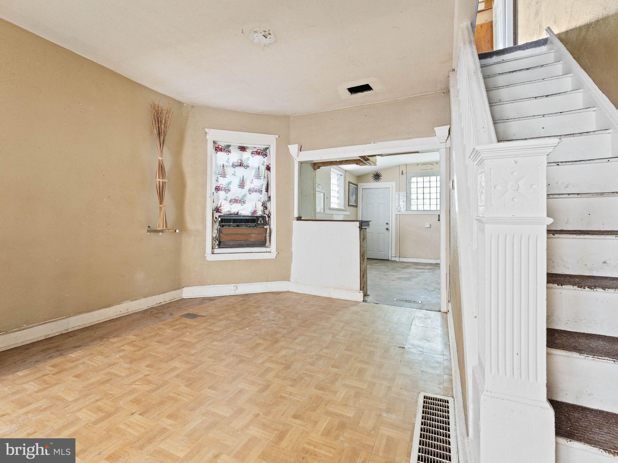 HARROWGATE - Residential
