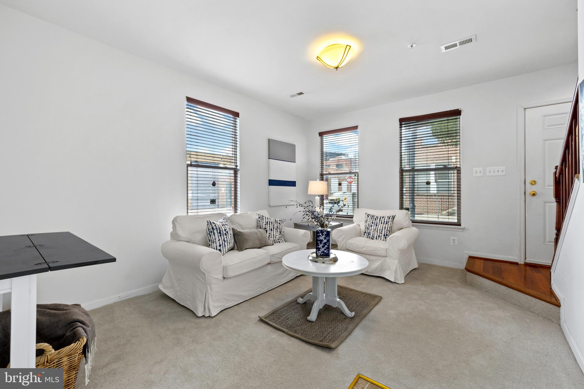 ALBEMARLE SQUARE - Residential
