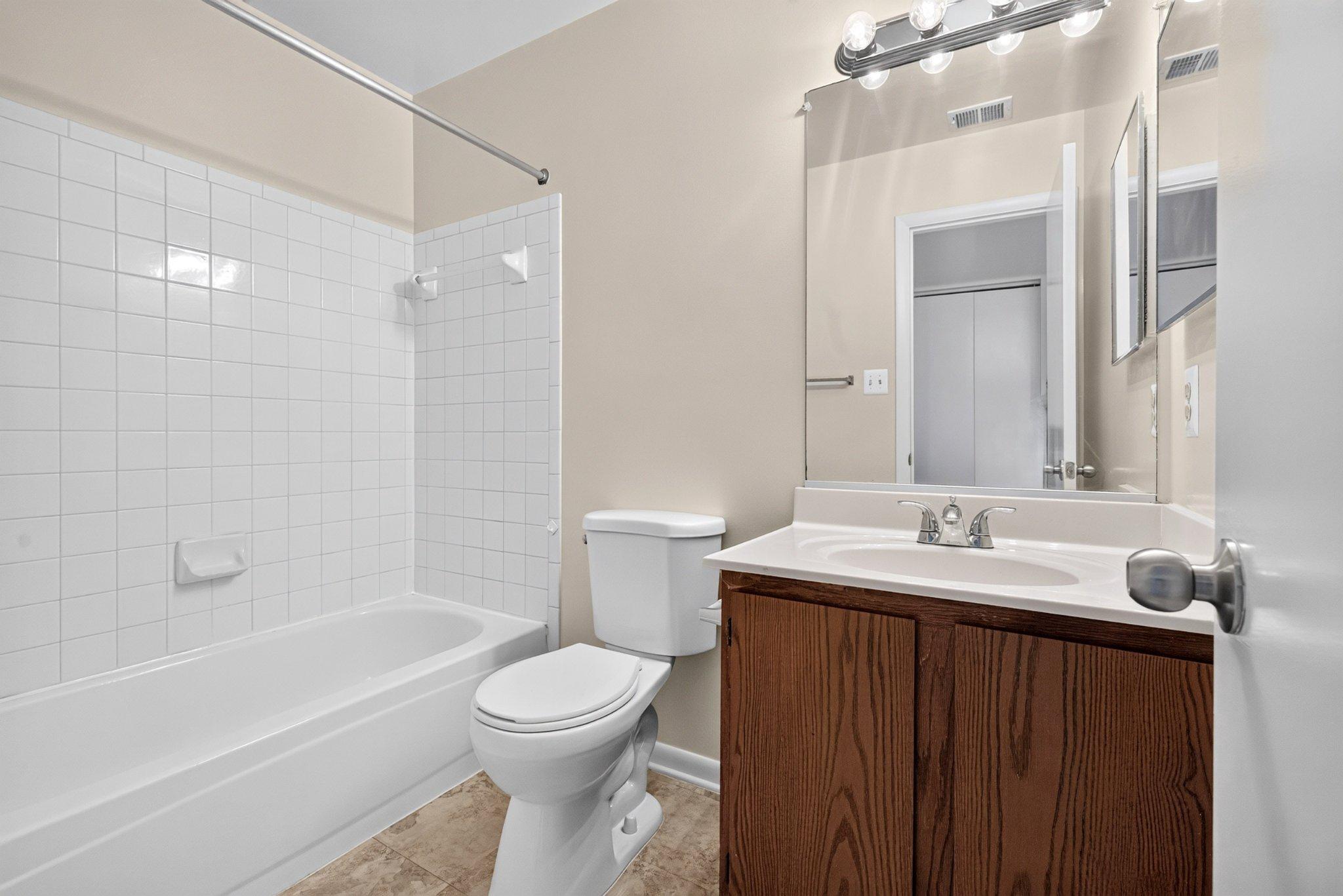WOODFIELD AT MANCHESTER - Residential