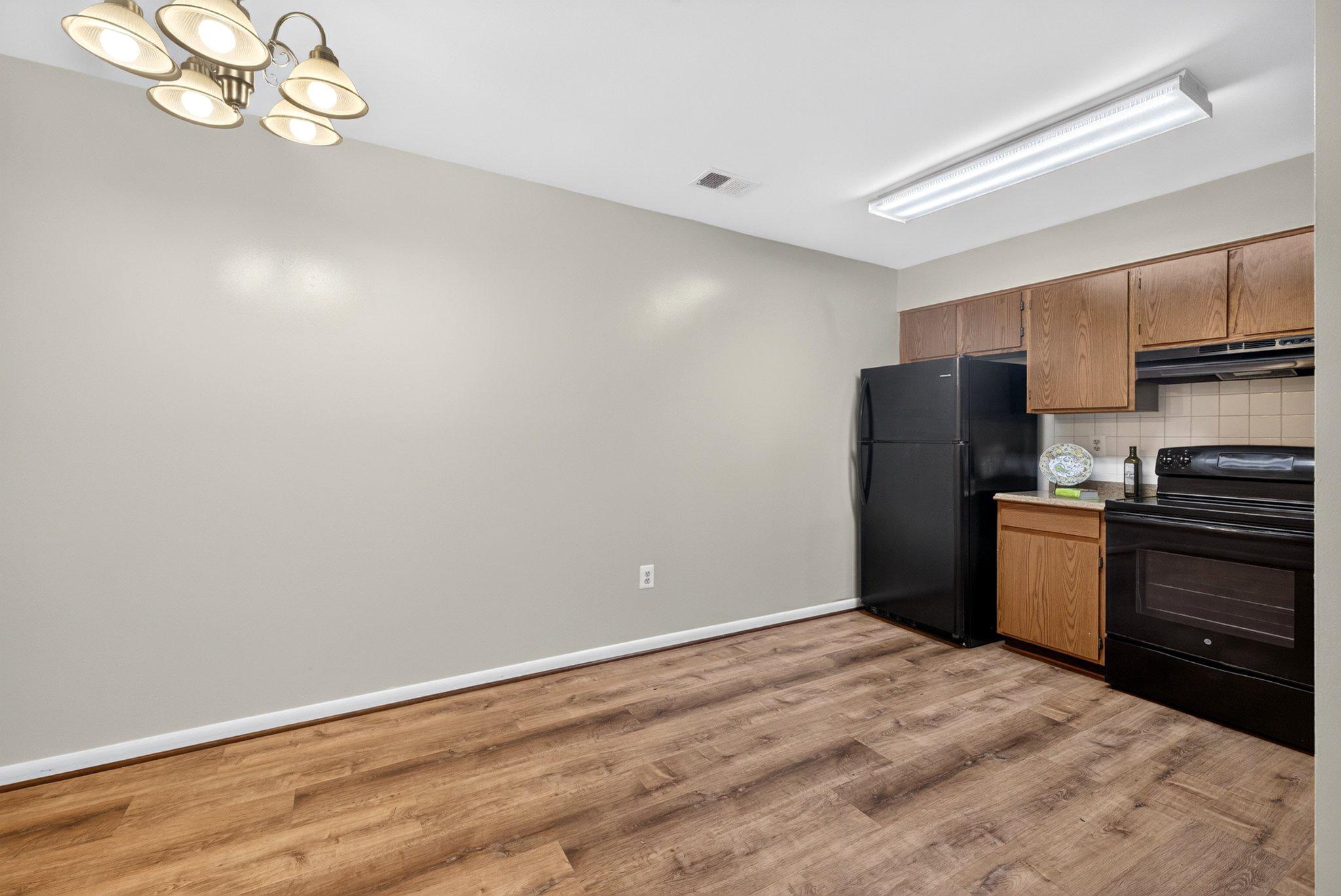 WOODFIELD AT MANCHESTER - Residential