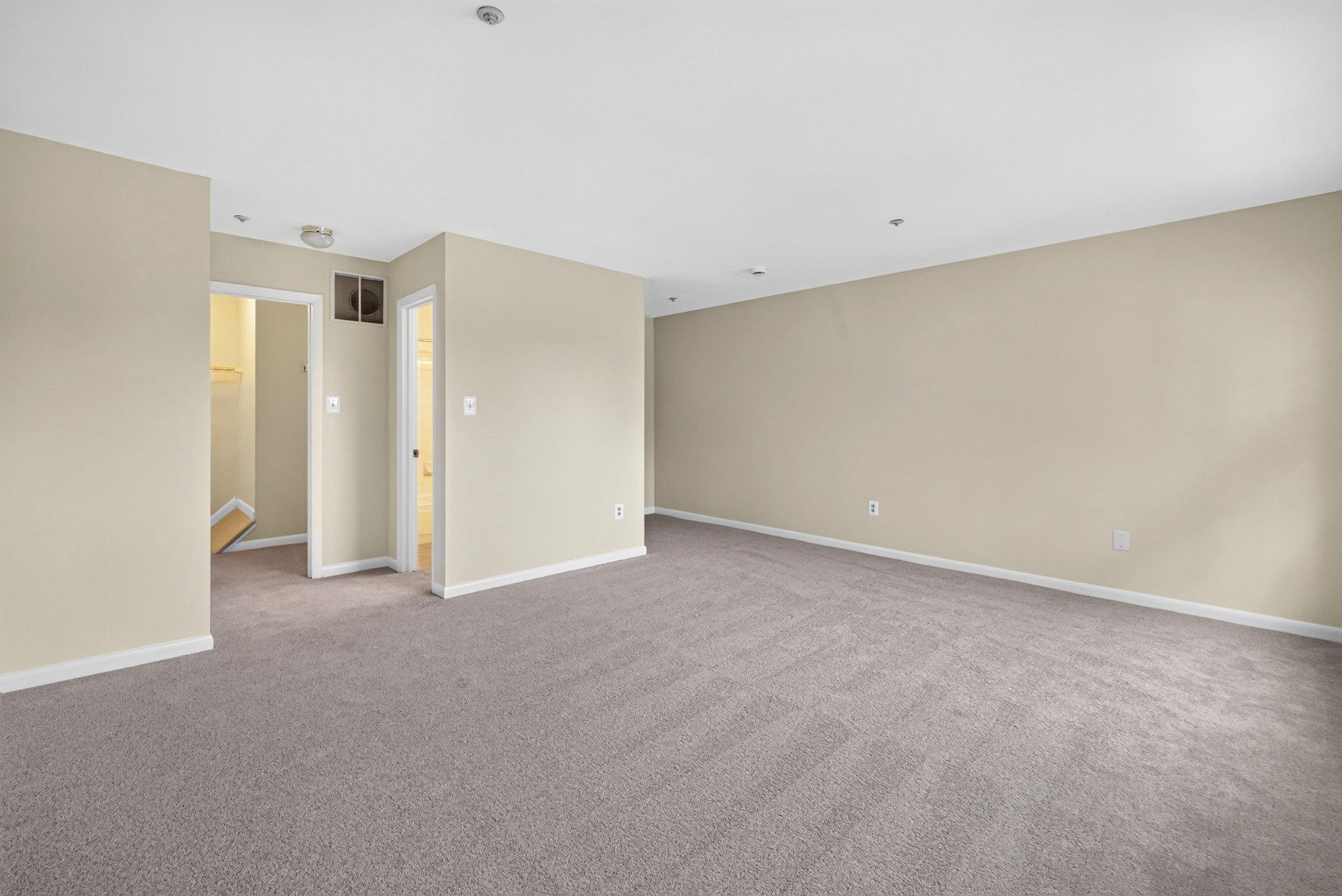 WOODFIELD AT MANCHESTER - Residential