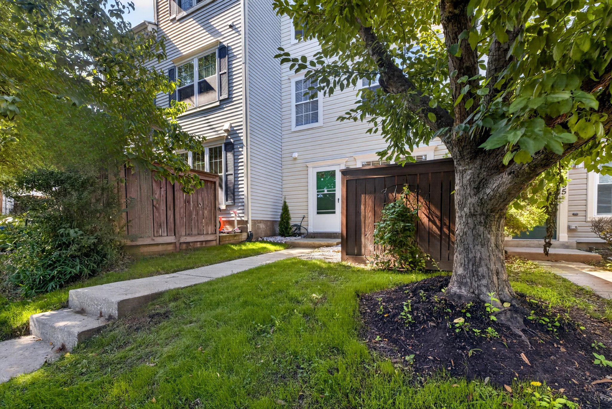 WOODFIELD AT MANCHESTER - Residential