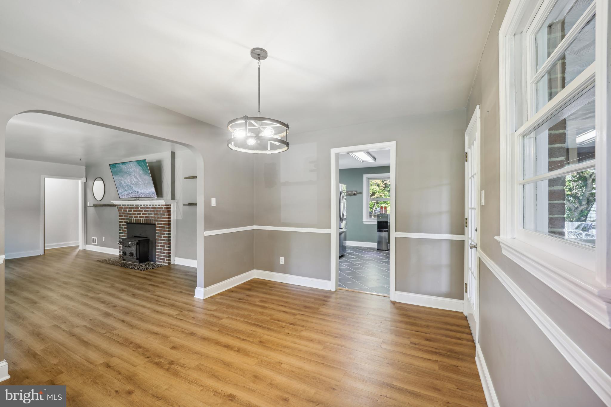 CLINTON ACRES - Residential