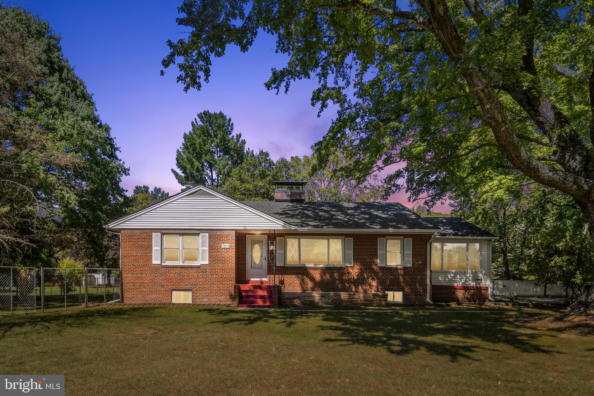 CLINTON ACRES - Residential