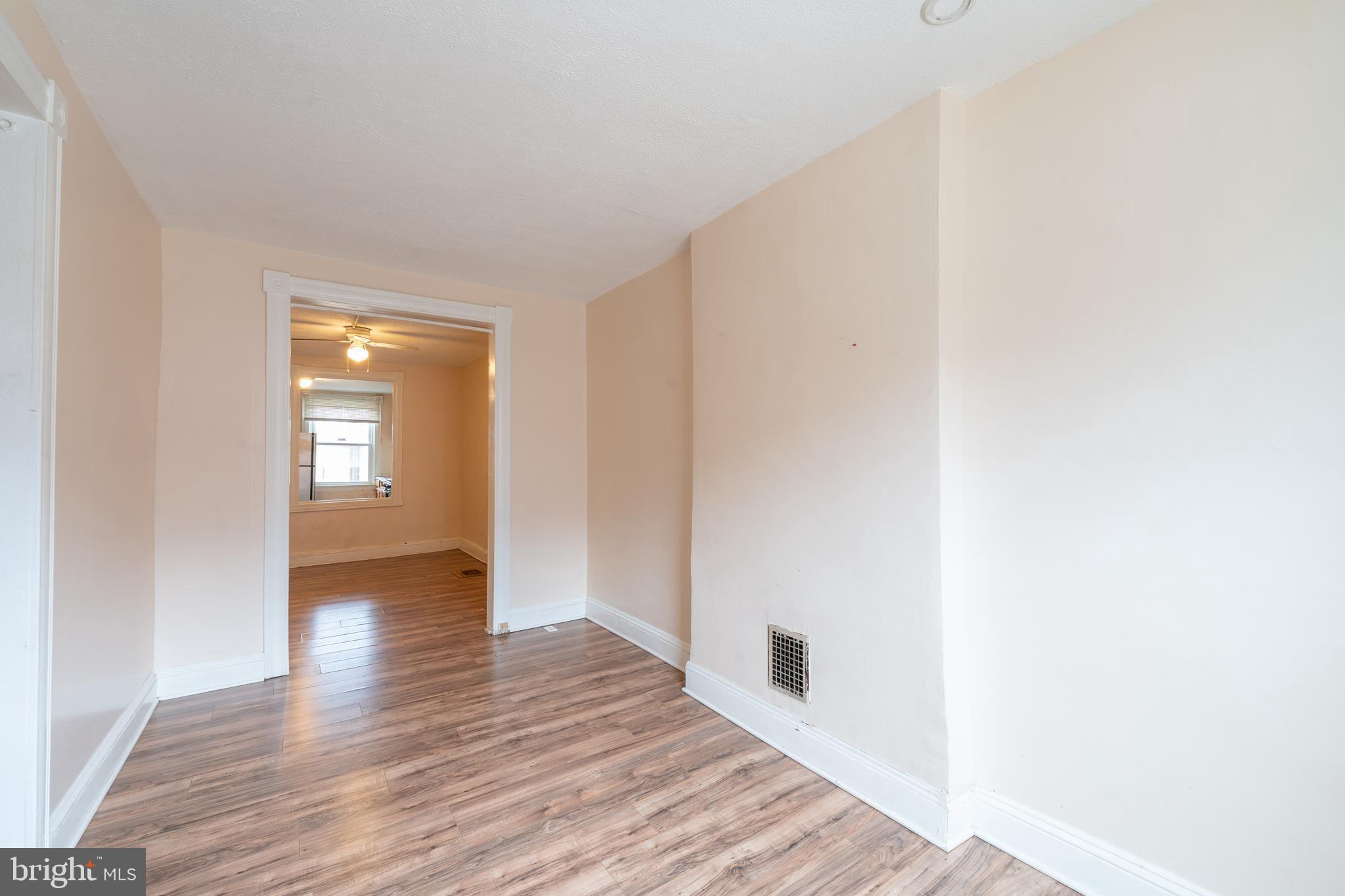 MILL HILL - Residential