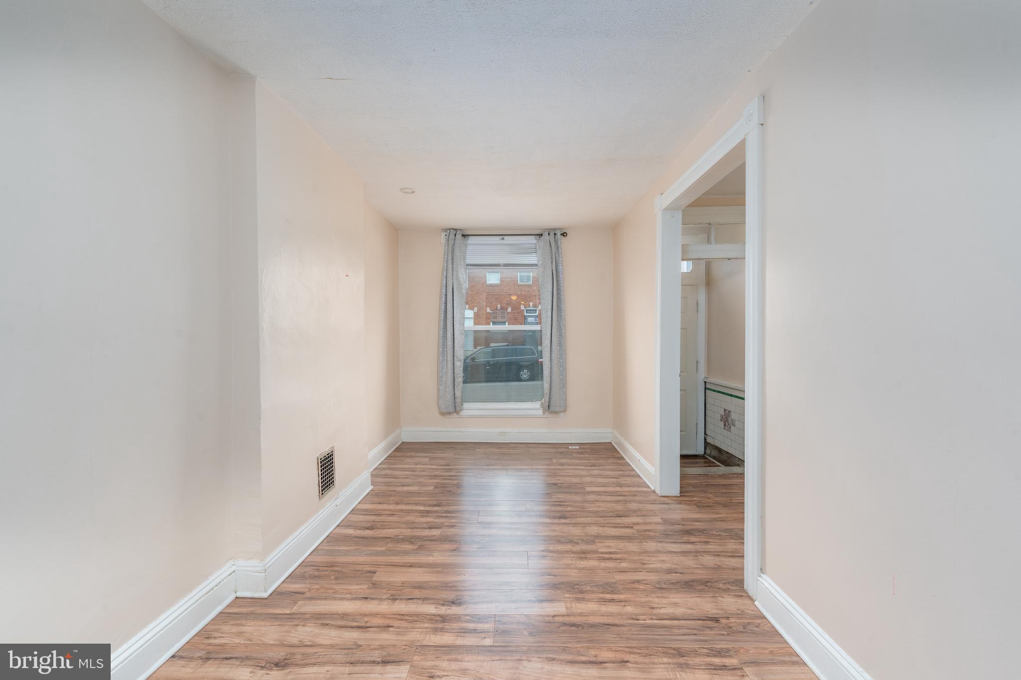 MILL HILL - Residential