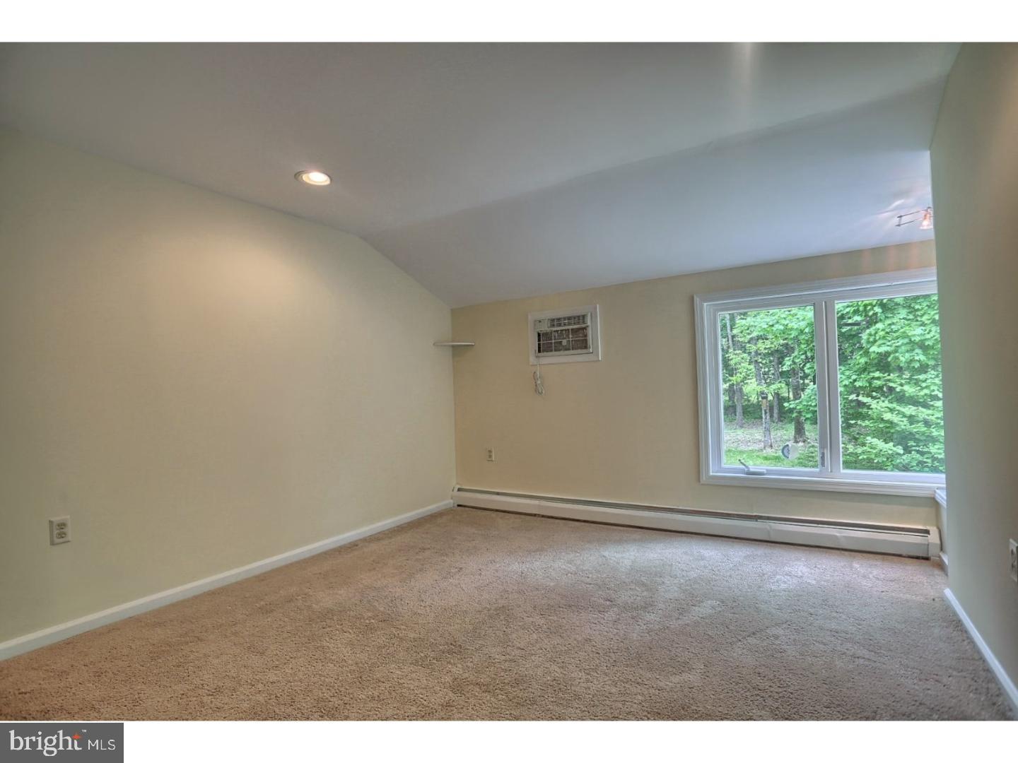 UPPER FAIRVIEW - Residential Lease