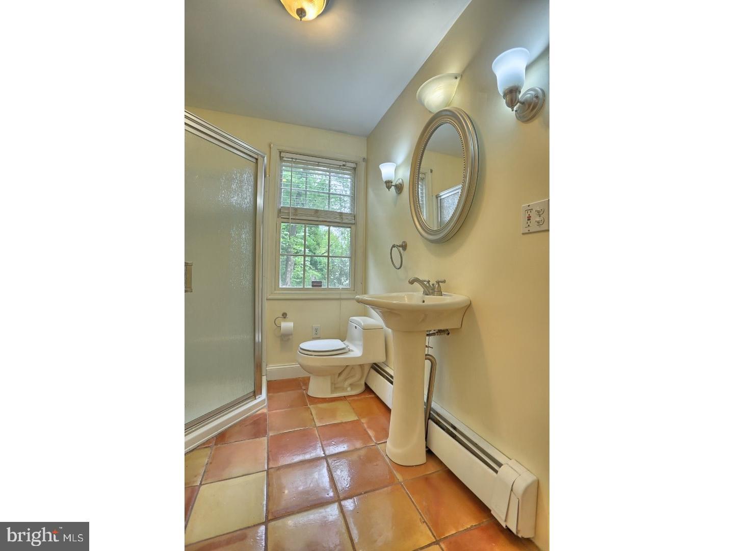 UPPER FAIRVIEW - Residential Lease