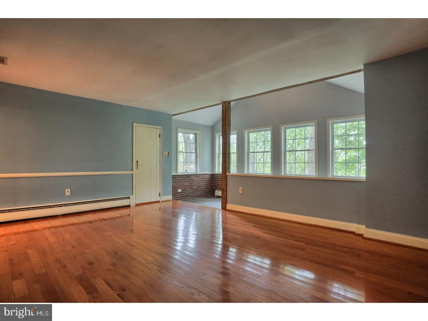 UPPER FAIRVIEW - Residential Lease