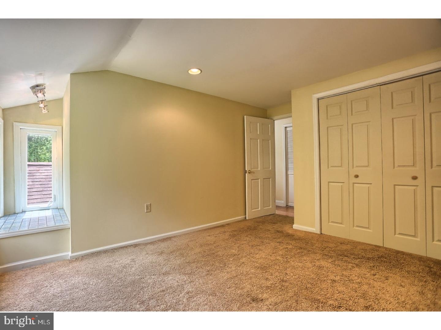 UPPER FAIRVIEW - Residential Lease