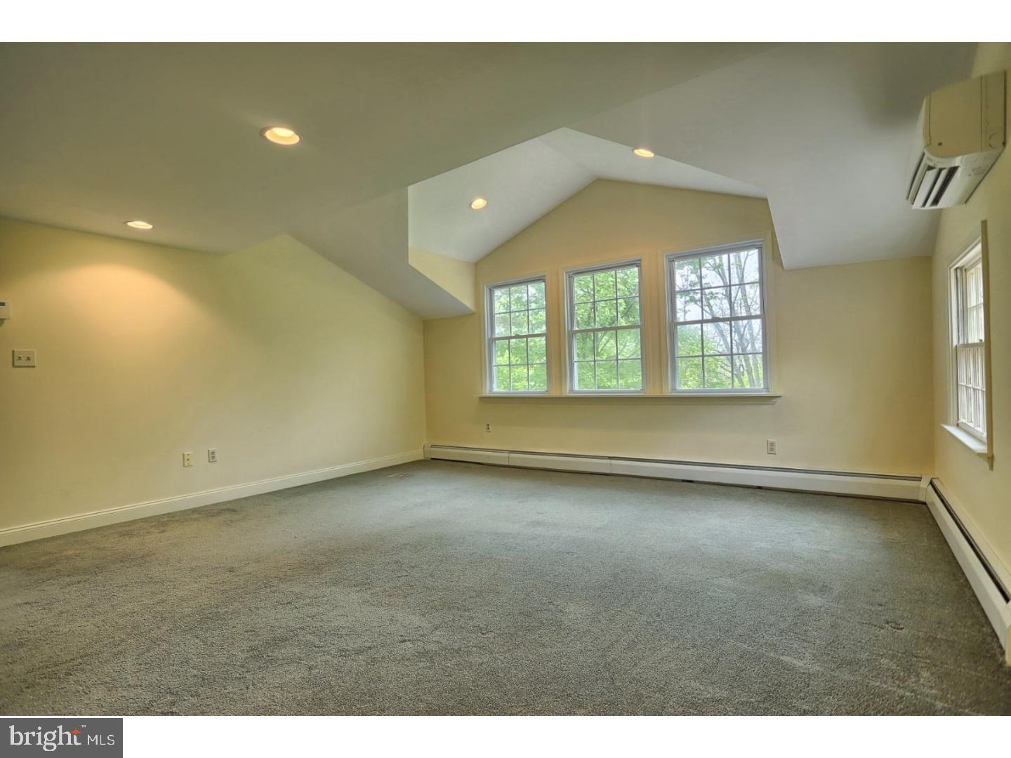 UPPER FAIRVIEW - Residential Lease