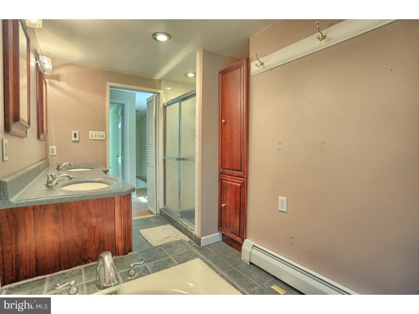 UPPER FAIRVIEW - Residential Lease