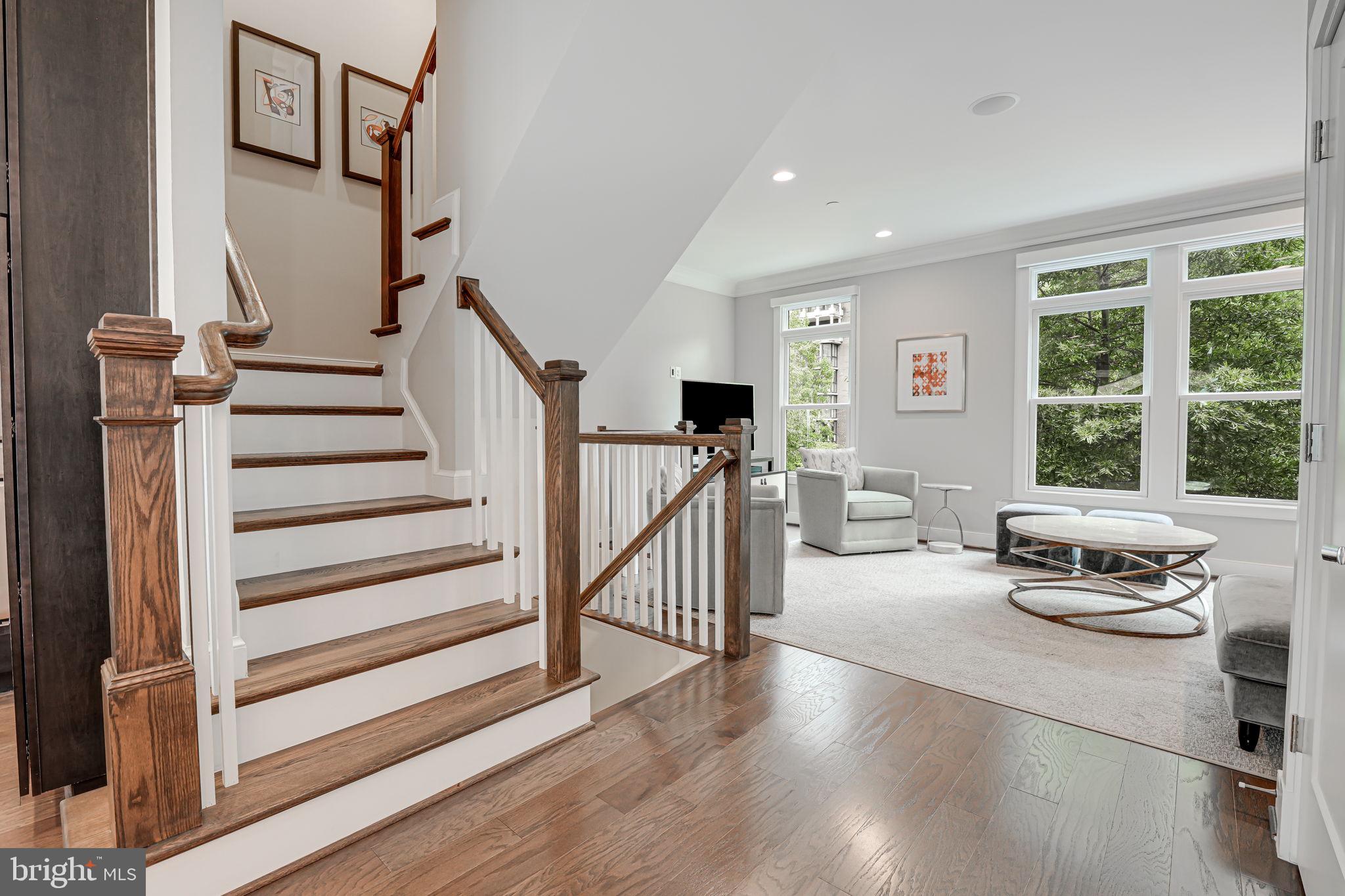 ROSSLYN - Residential